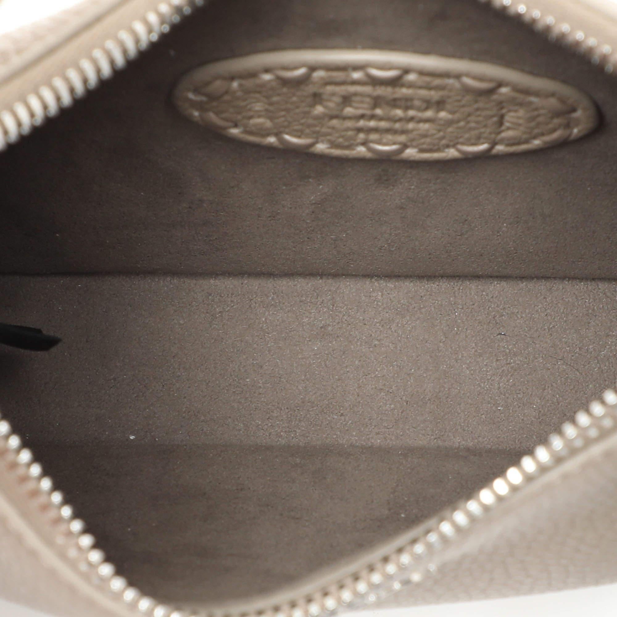 Fendi Mini Fendessence en cuir gris Selleria Hobo en vente 2