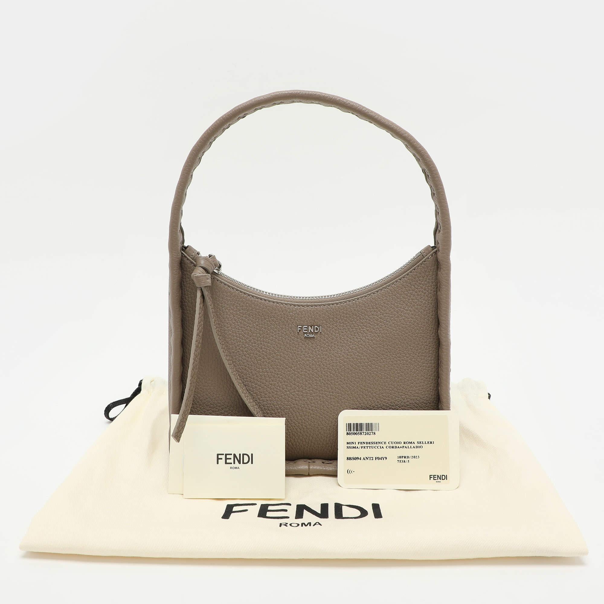 Fendi Mini Fendessence en cuir gris Selleria Hobo en vente 4