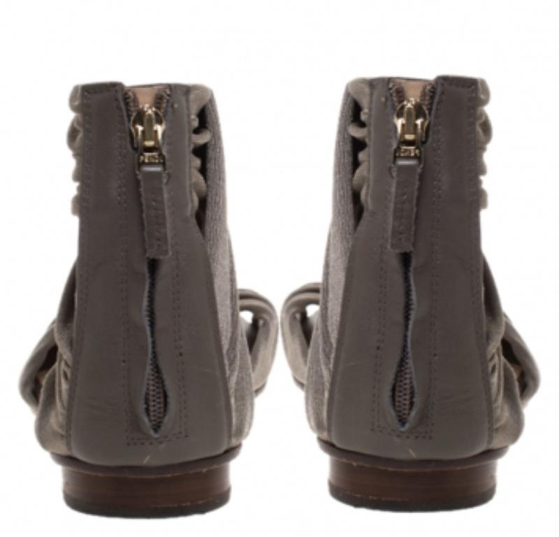 De las mujeres Fendi Sandalias planas de tejido elástico gris talla 36.5 en venta