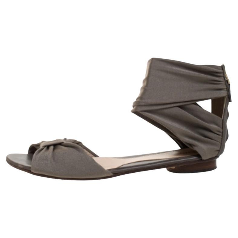 Fendi Sandalias planas de tejido elástico gris talla 36.5