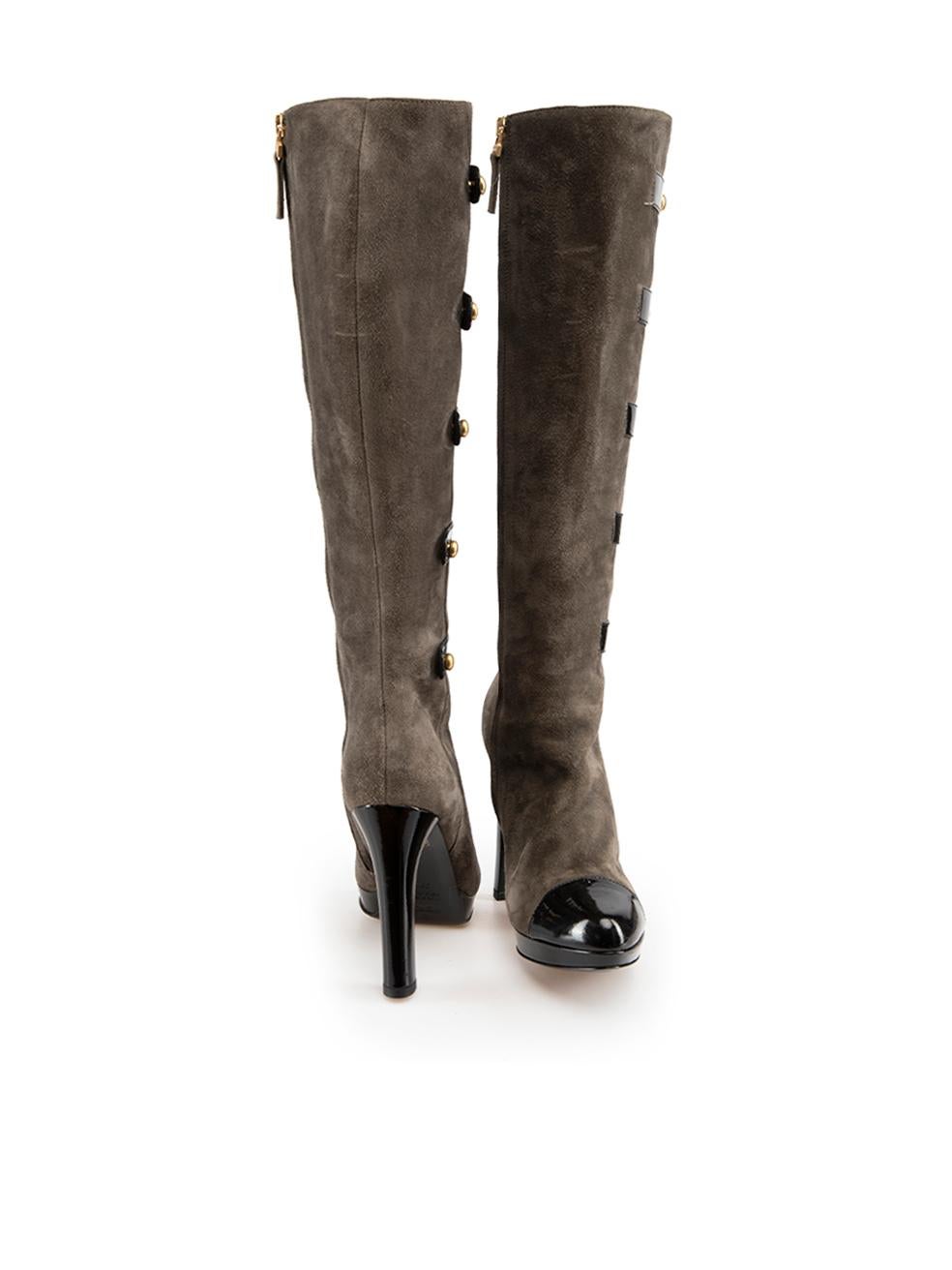 Fendi Grey Suede Knee Length Boots Size IT 38.5 In New Condition In London, GB