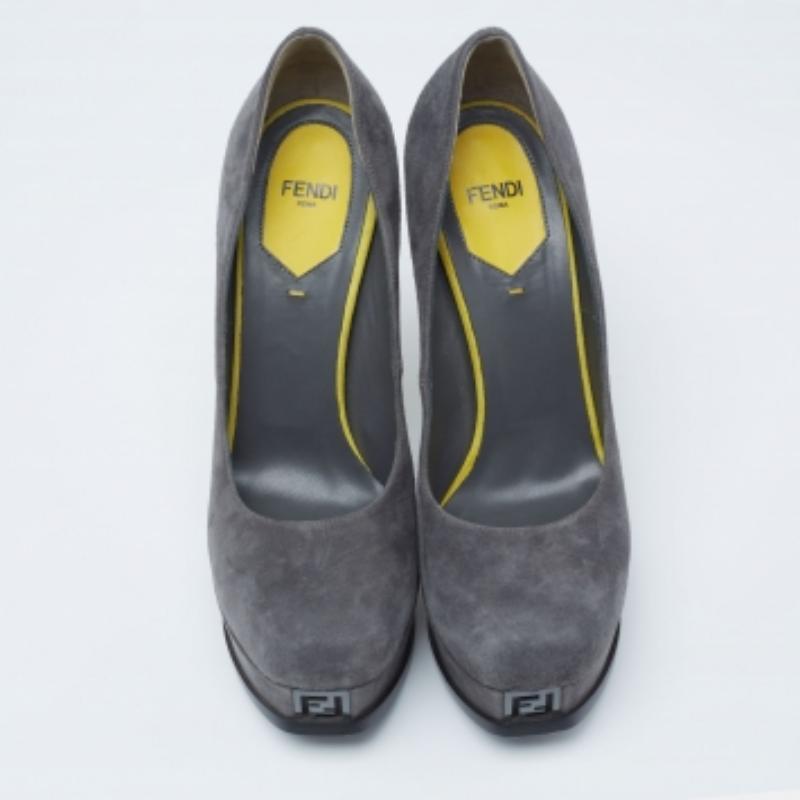 Fendi Grey/Yellow Suede Fendista Platform Pumps Size 39 In Good Condition For Sale In Dubai, Al Qouz 2
