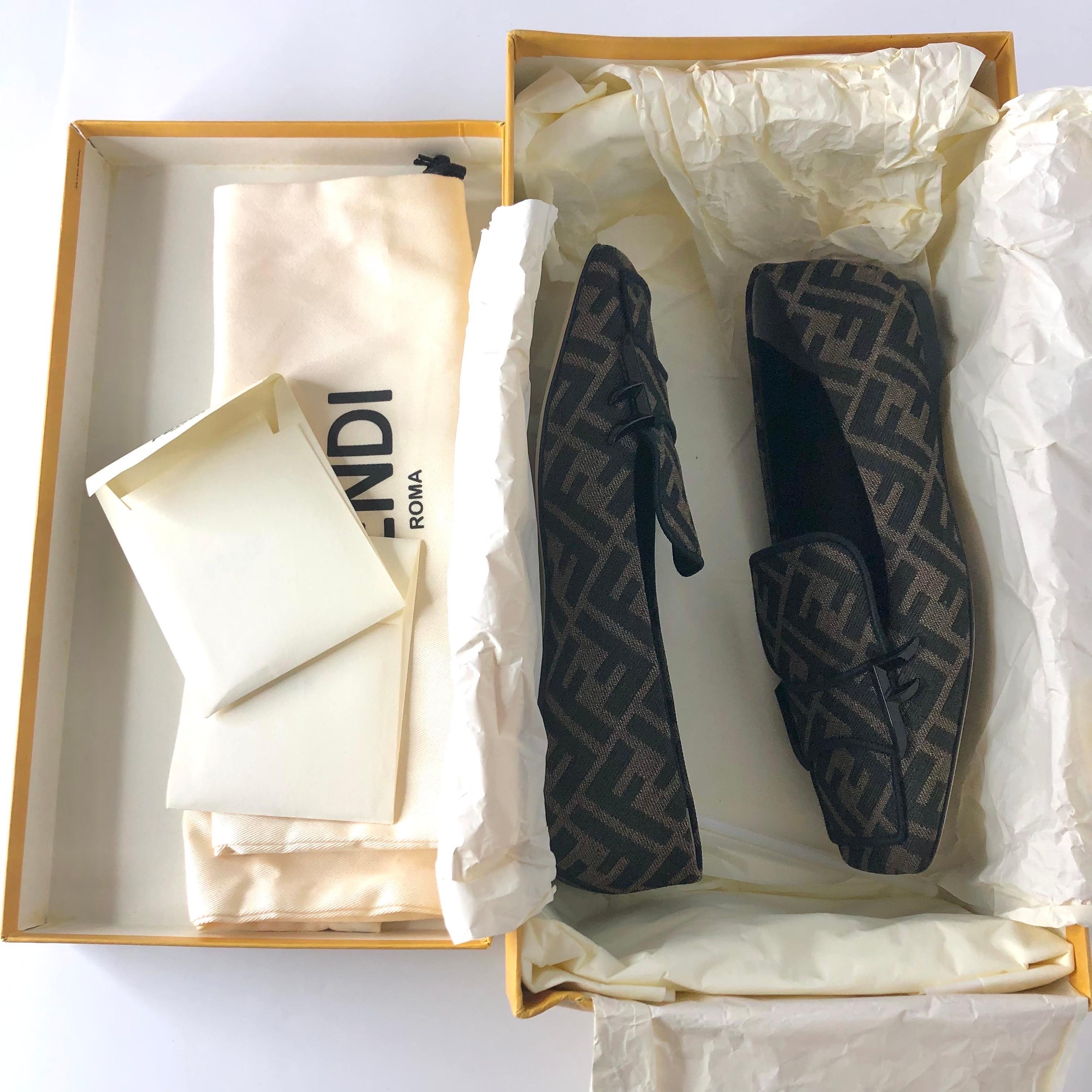 Fendi Jacquard Ffreedom Square Toe FF Zucca Logo Ballet Flats Loafers 36.5 in vendita 2