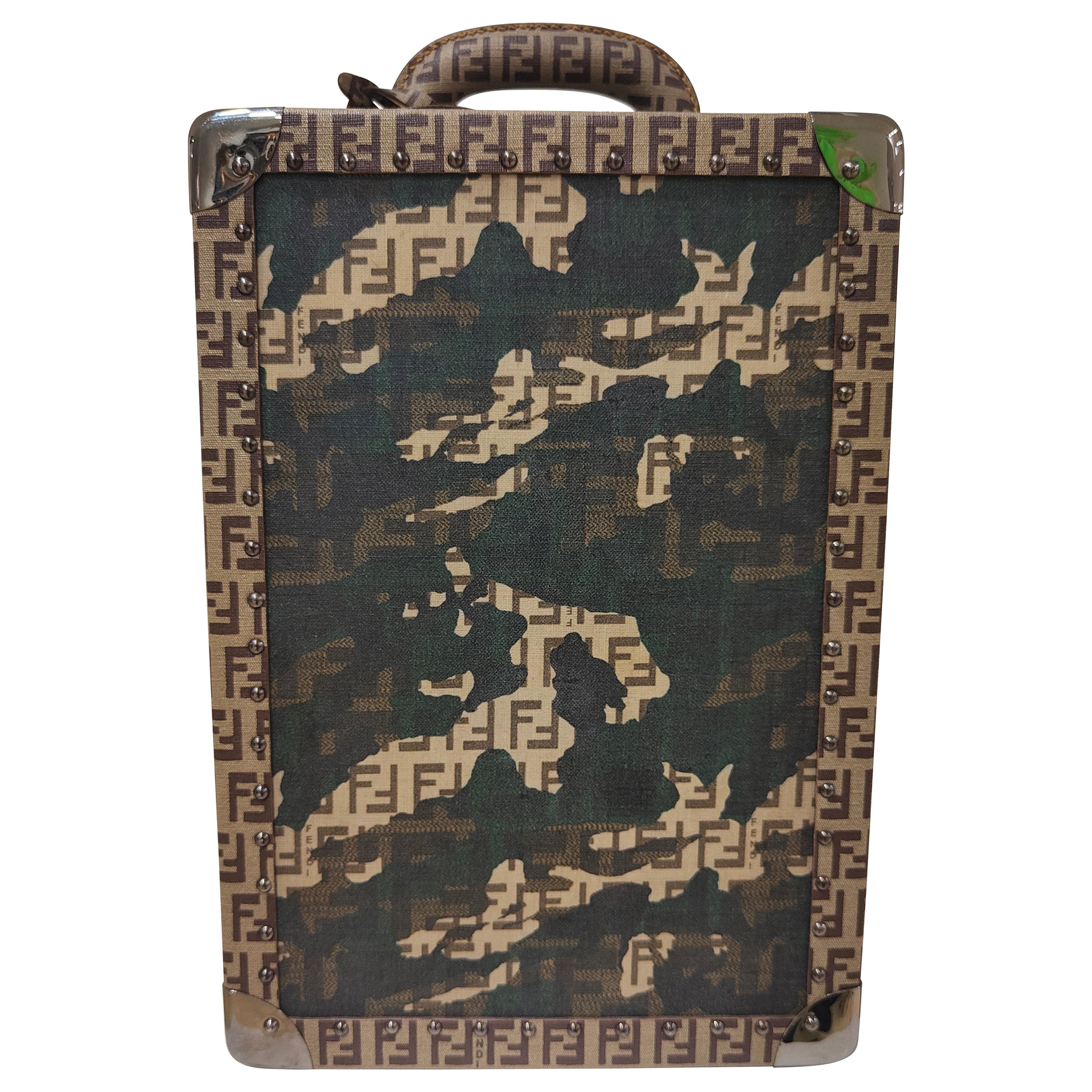 Joyero Fendi en mono camuflaje en venta