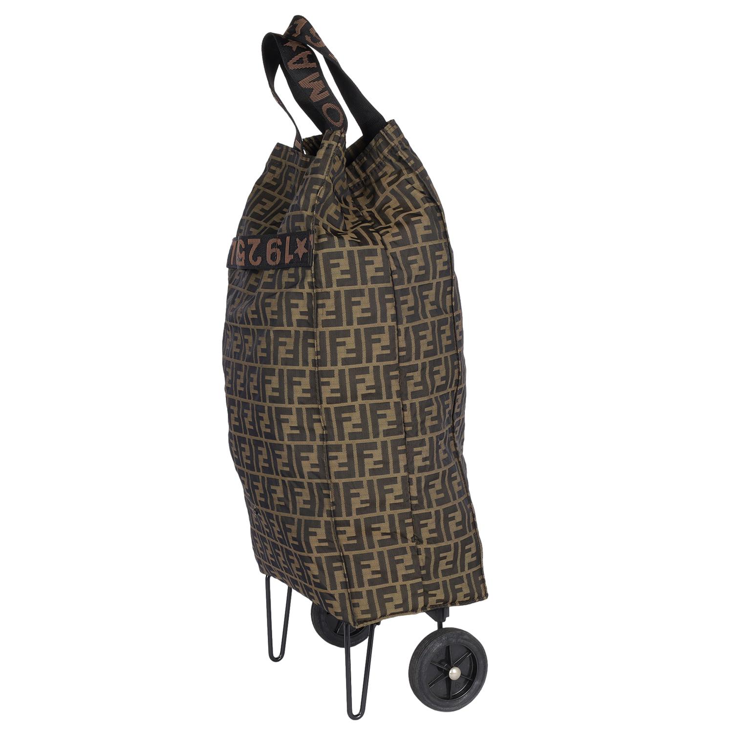 FENDI Jolly Zucca Traveler Shopping Bag Tote In Good Condition For Sale In Salt Lake Cty, UT