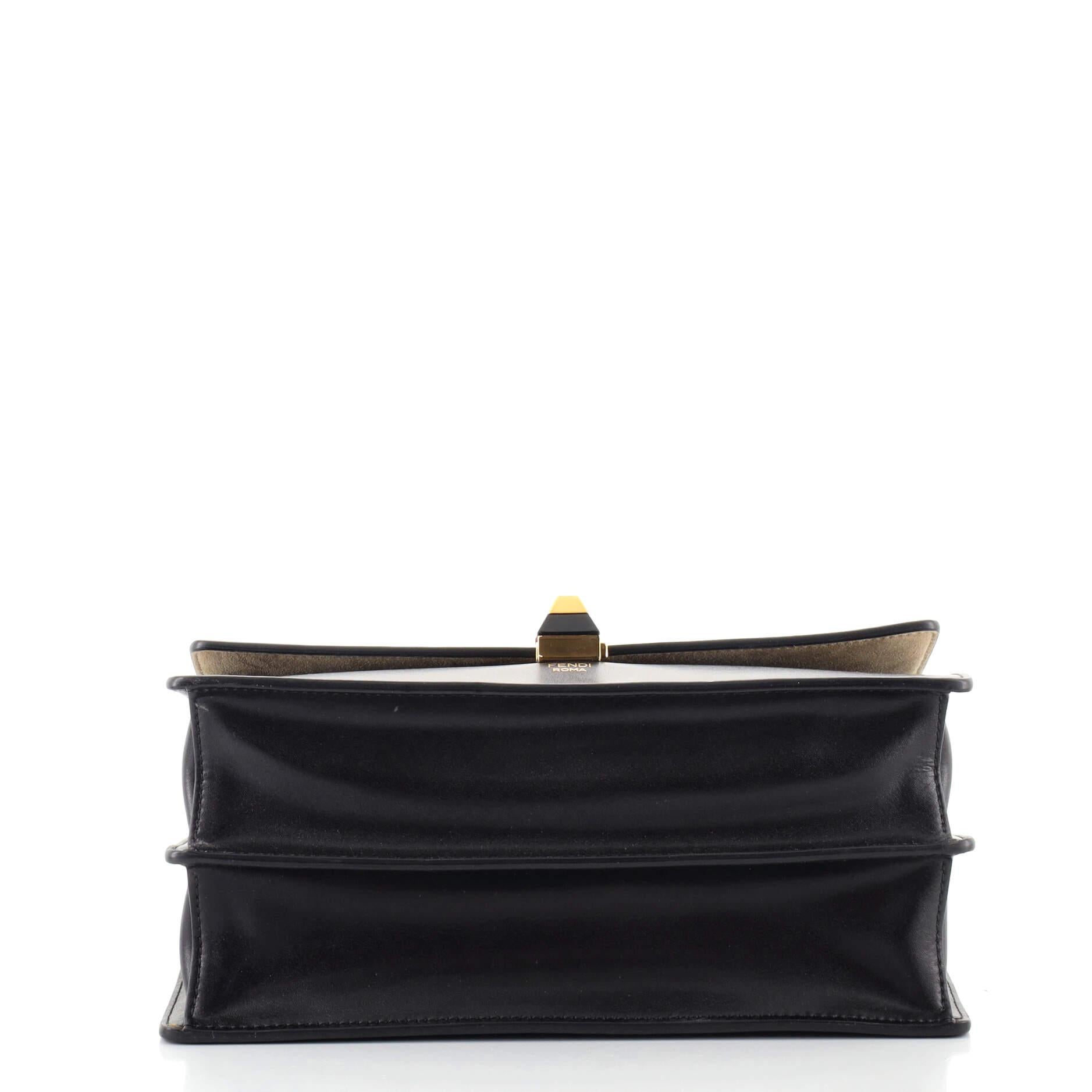 Fendi Kan I Tasche aus geprägtem Leder mit Zucca-Muster Medium für Damen oder Herren