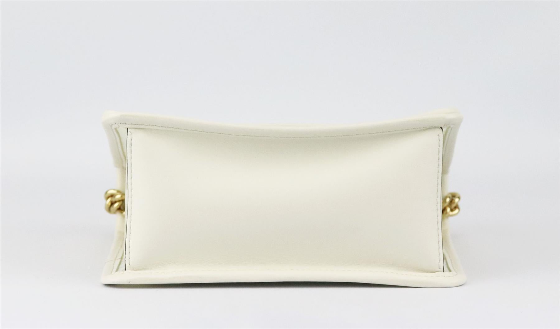 Beige Fendi Kan I Borsa a tracolla piccola in pelle e PVC FF