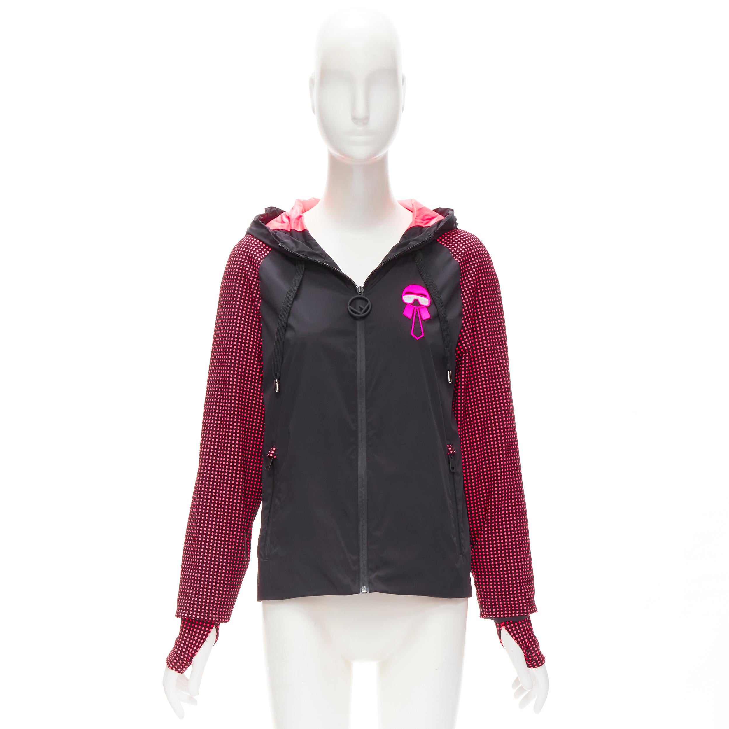 FENDI Karl Loves noir rose polka dot nylon activewear windbreaker jacket en vente 5