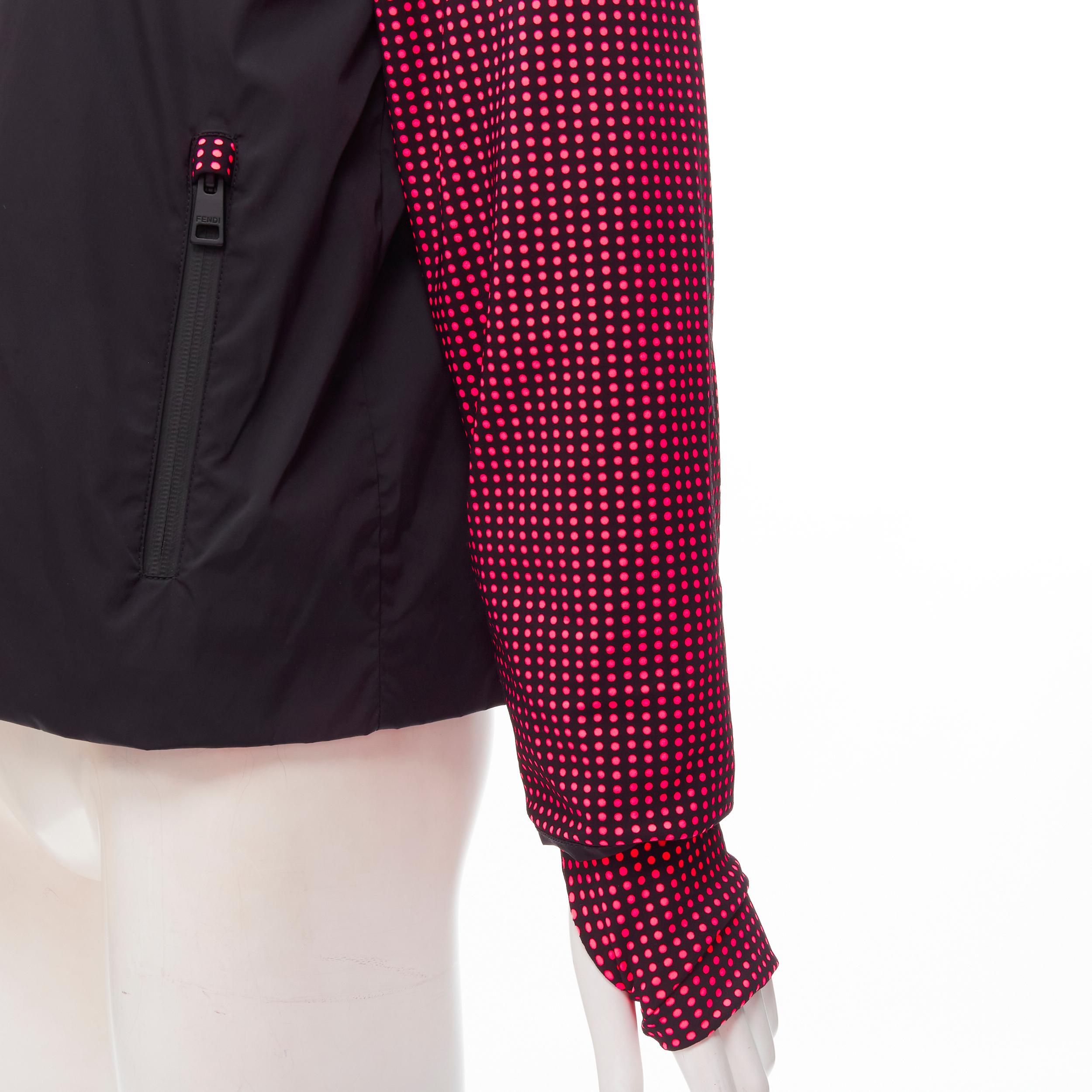 FENDI Karl Loves noir rose polka dot nylon activewear windbreaker jacket en vente 3