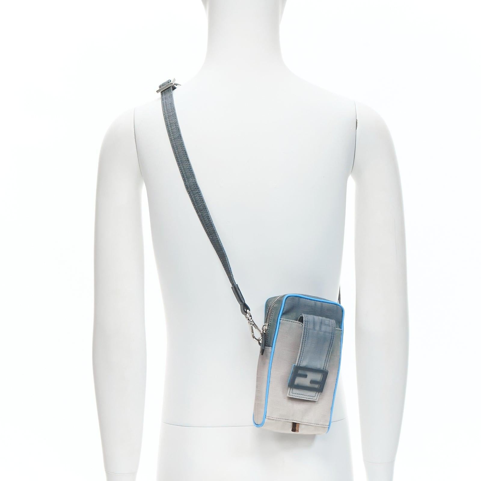 FENDI KIM JONES 2022 grey gradient FF Zucca Vertical Baguette crossbody bag
Reference: TGAS/C01394
Brand: Fendi
Designer: Kim Jones
Model: 7AS056-AHTY-F1G93
Collection: Spring Summer 2022 - Runway
Material: Canvas
Color: Grey
Pattern: Solid
Closure: