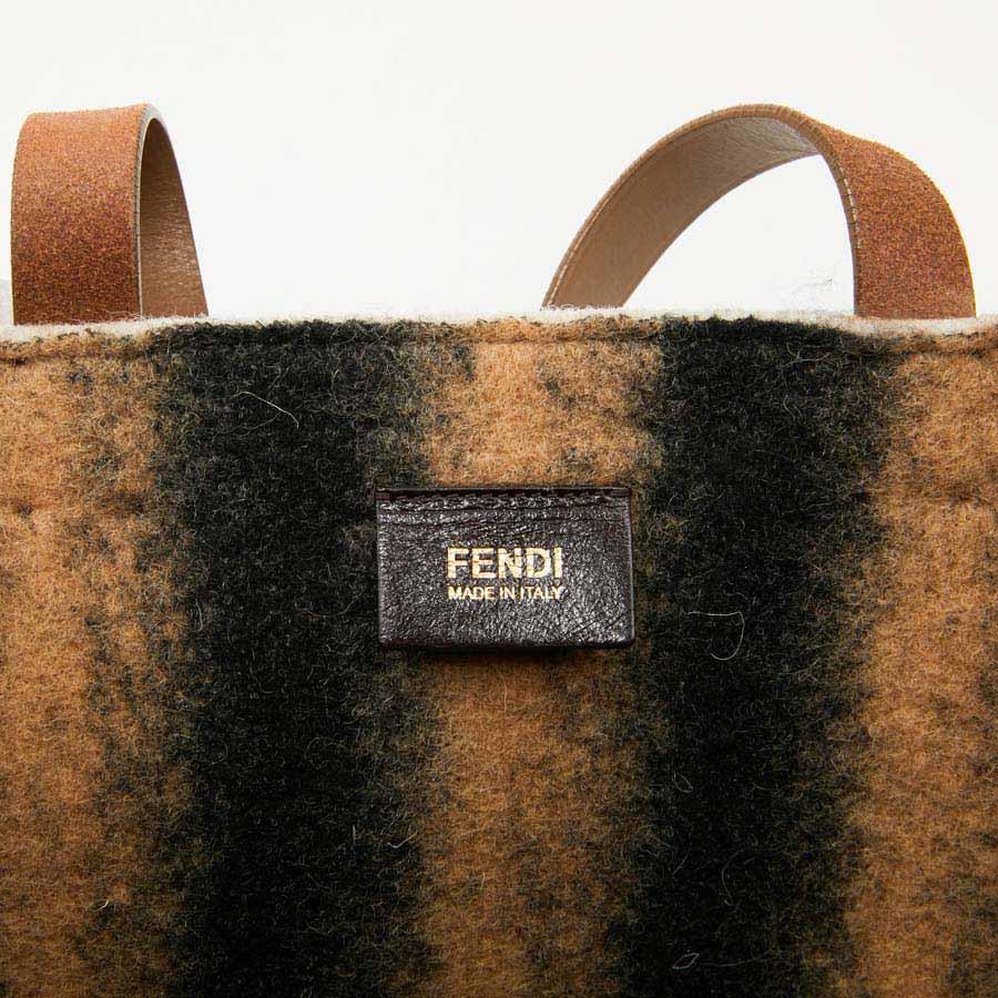 Grand sac fourre-tout beige FENDI en vente 5