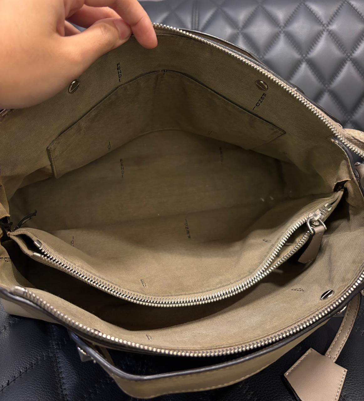 Fendi Große Taupe Leder By The Way Tasche im Angebot 6