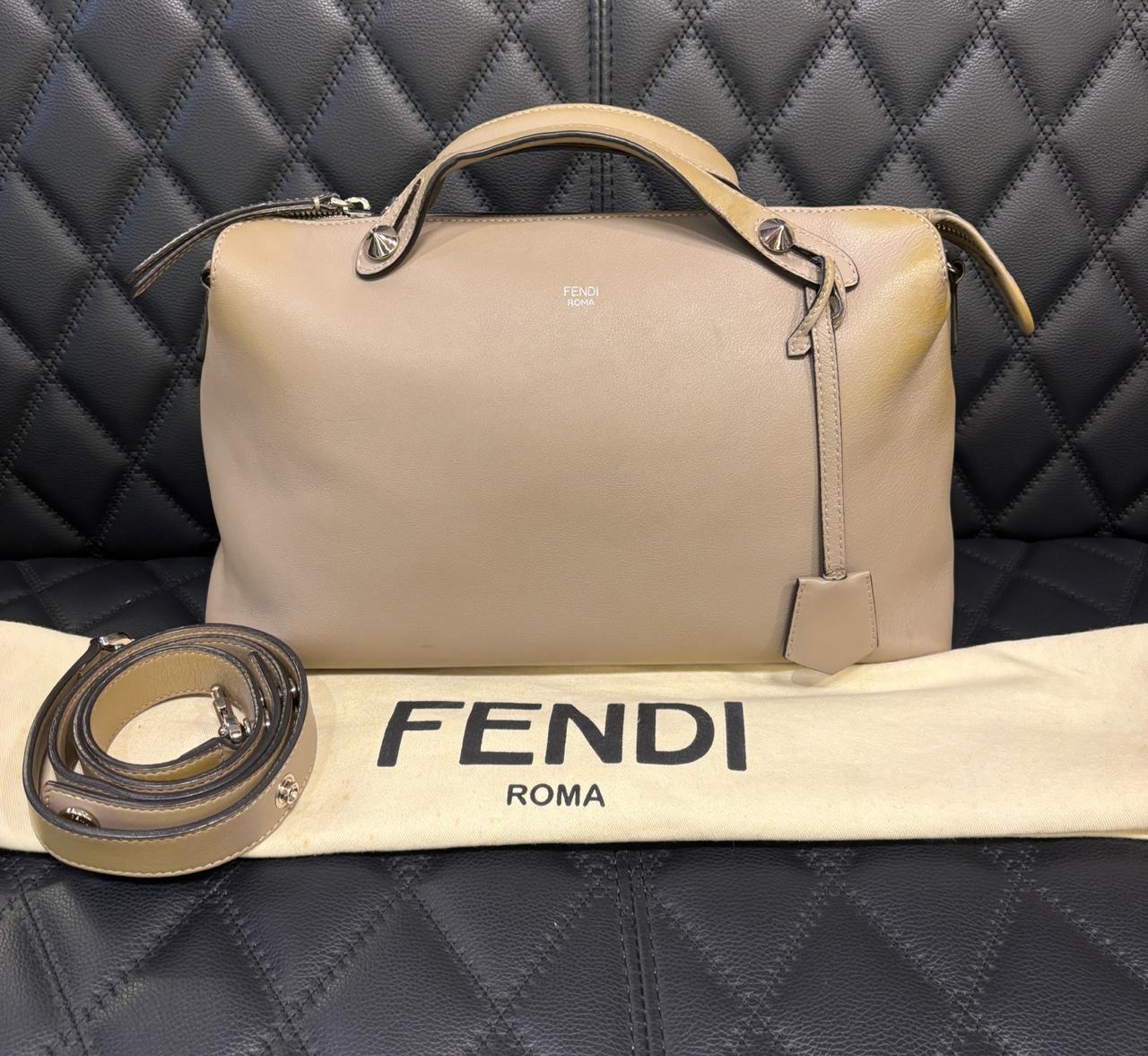 Fendi Große Taupe Leder By The Way Tasche im Angebot 8