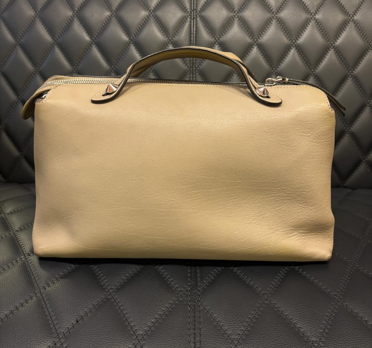 Fendi Große Taupe Leder By The Way Tasche im Angebot 9