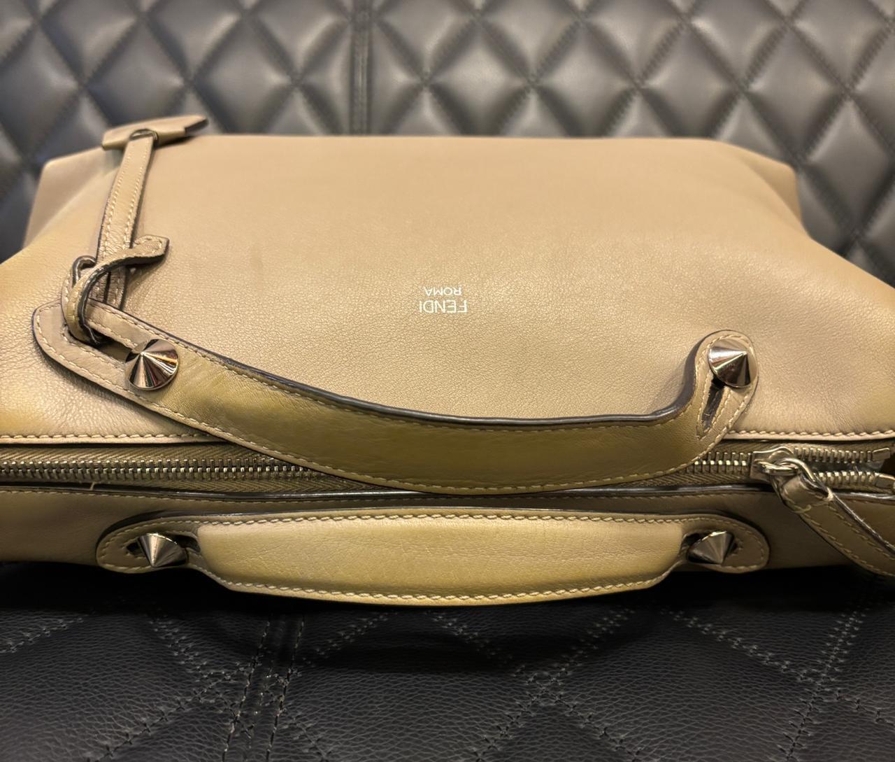 Fendi Große Taupe Leder By The Way Tasche im Angebot 12