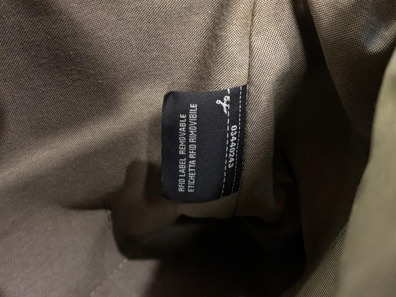 Fendi Große Taupe Leder By The Way Tasche im Zustand „Relativ gut“ im Angebot in Jakarta, Daerah Khusus Ibukota Jakarta