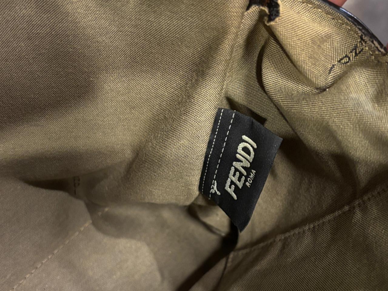 Fendi Große Taupe Leder By The Way Tasche im Angebot 3