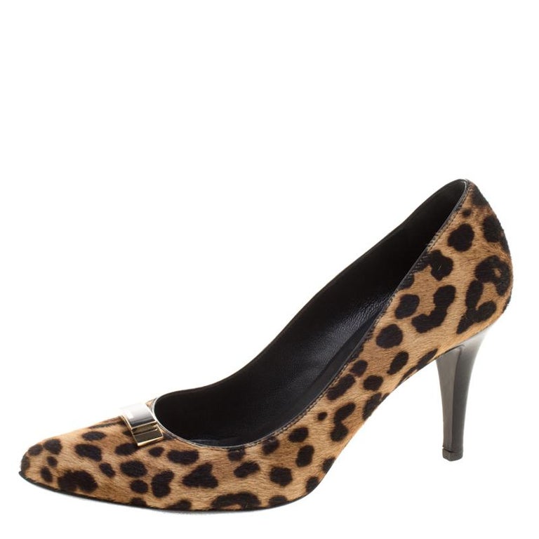 Fendi Leopard Print Calf Hair Pointed Toe Pumps Size 40 For Sale at 1stDibs