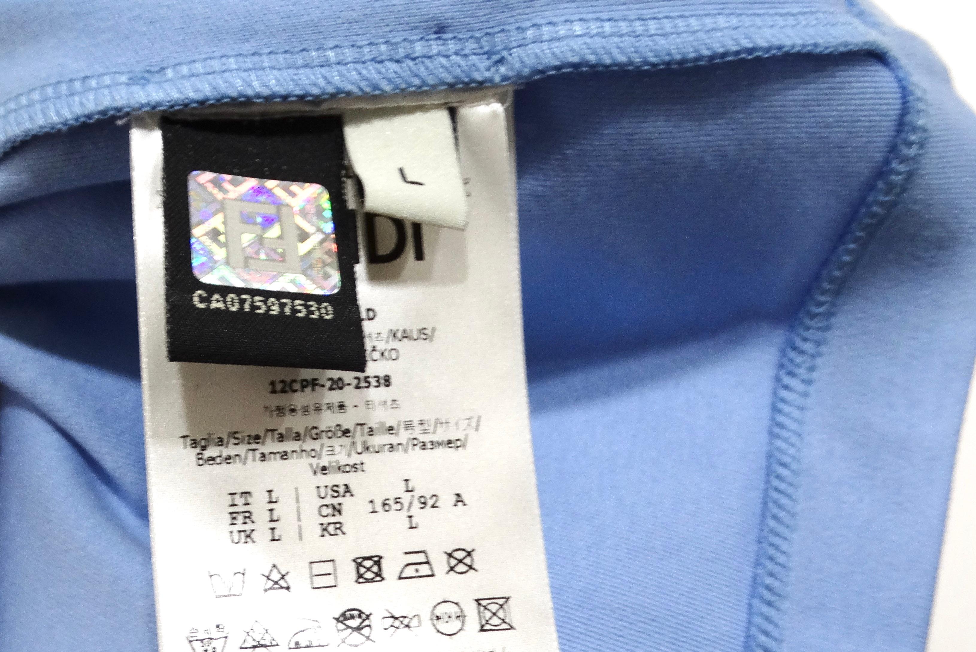 Maglietta Crop Top Fendi in cotone azzurro con logo in rilievo in vendita 3