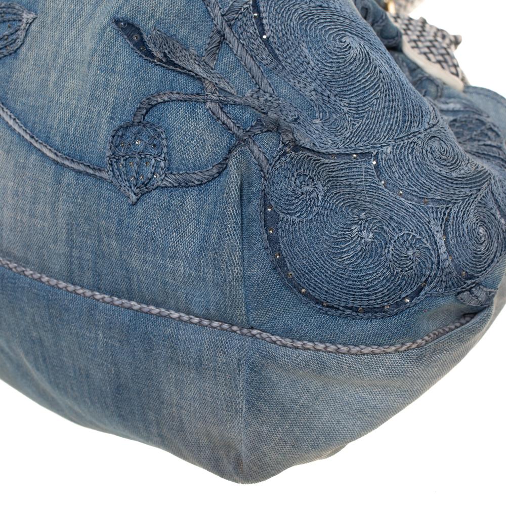 Bolso espía Fendi de edición limitada con ardilla bordada en tejido vaquero azul claro 7