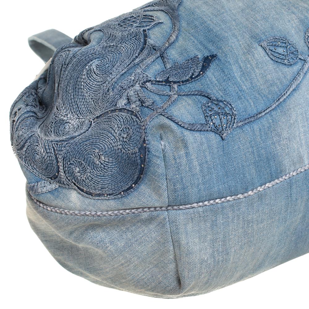 Bolso espía Fendi de edición limitada con ardilla bordada en tejido vaquero azul claro 8