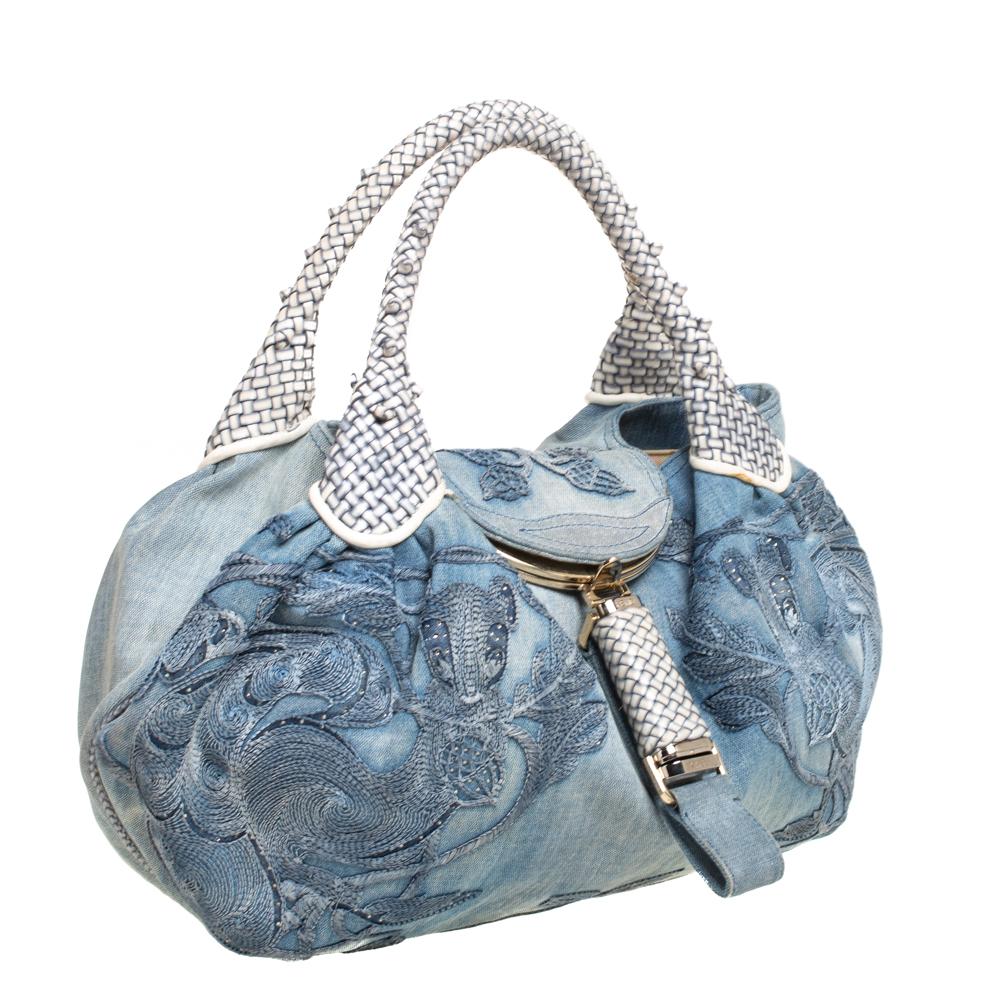 Bolso espía Fendi de edición limitada con ardilla bordada en tejido vaquero azul claro Gris