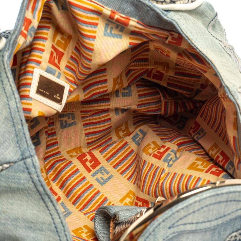 Fendi Hellblaue Denim Tasche mit gesticktem Eichh�örnchen Spy 7
