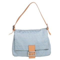 Fendi Hellblau Zucchino Canvas und Leder Mama Baguette Tasche