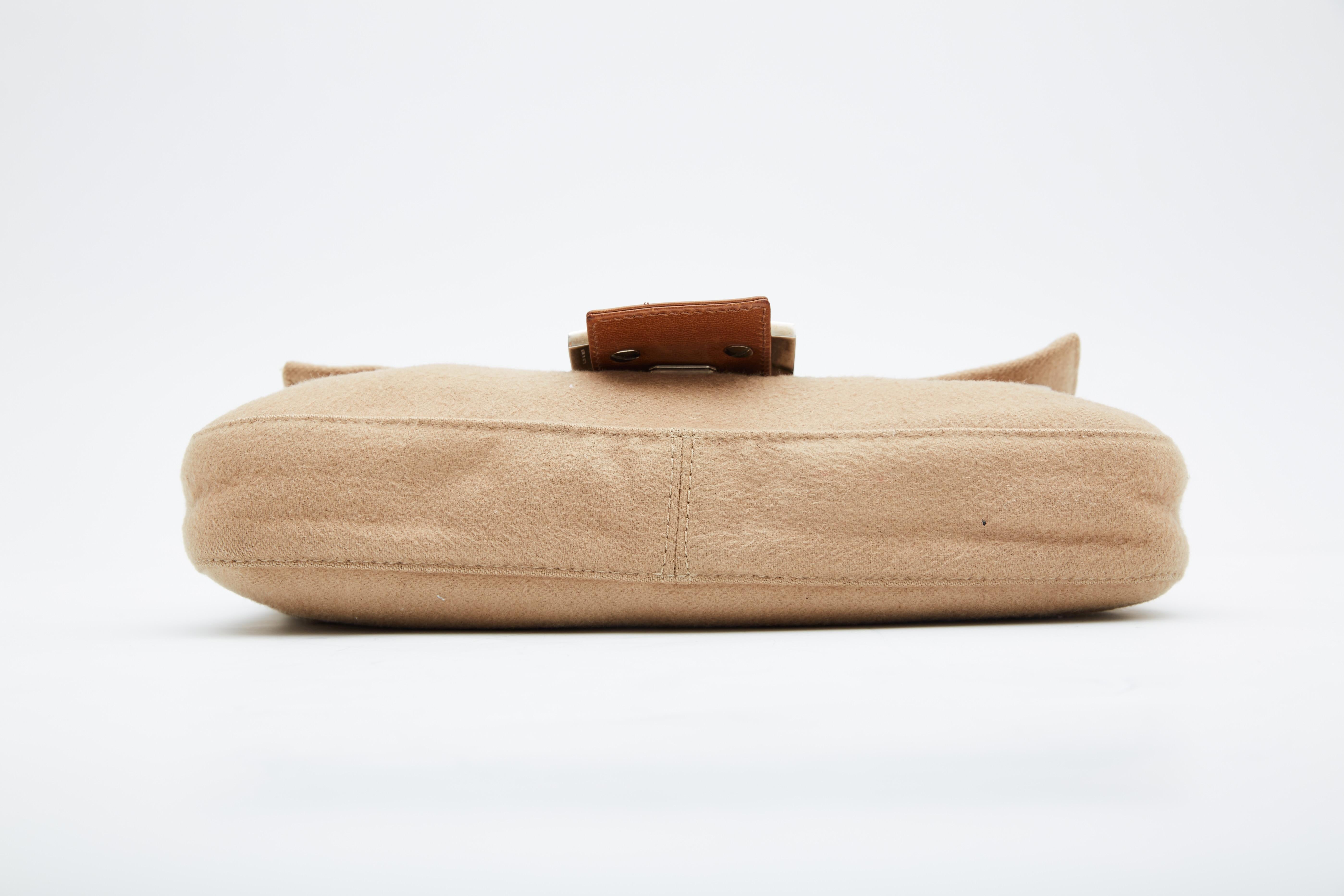 Fendi Light Brown Baguette Shoulder Bag In Good Condition In Montreal, Quebec