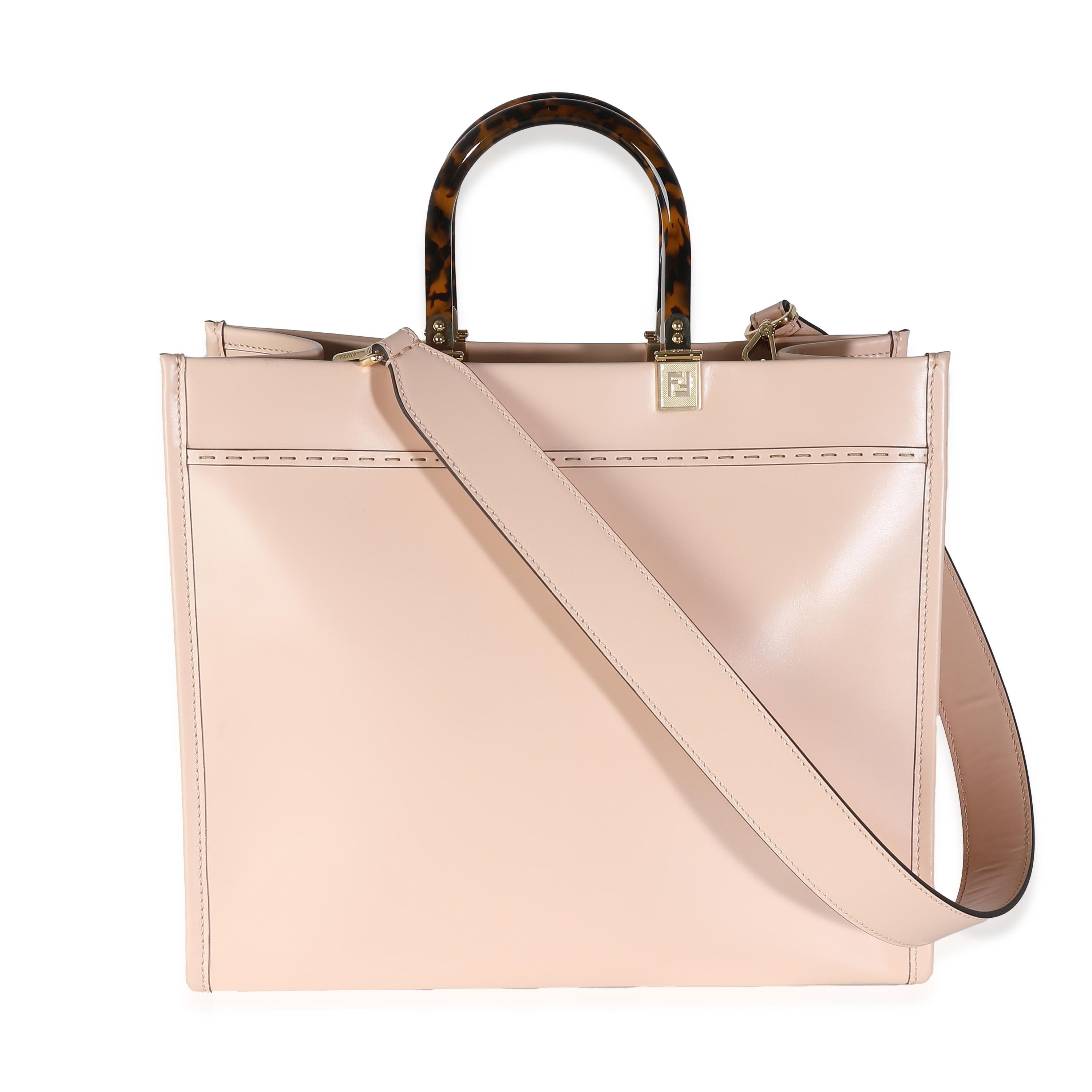 Listing Title: Fendi Light Rose Vitello King Plexiglass Medium Sunshine Shopper Tote
SKU: 139905
MSRP: 3100.00 USD
Condition: Pre-owned 
Handbag Condition: Excellent
Condition Comments: Item is in excellent condition and displays light signs of