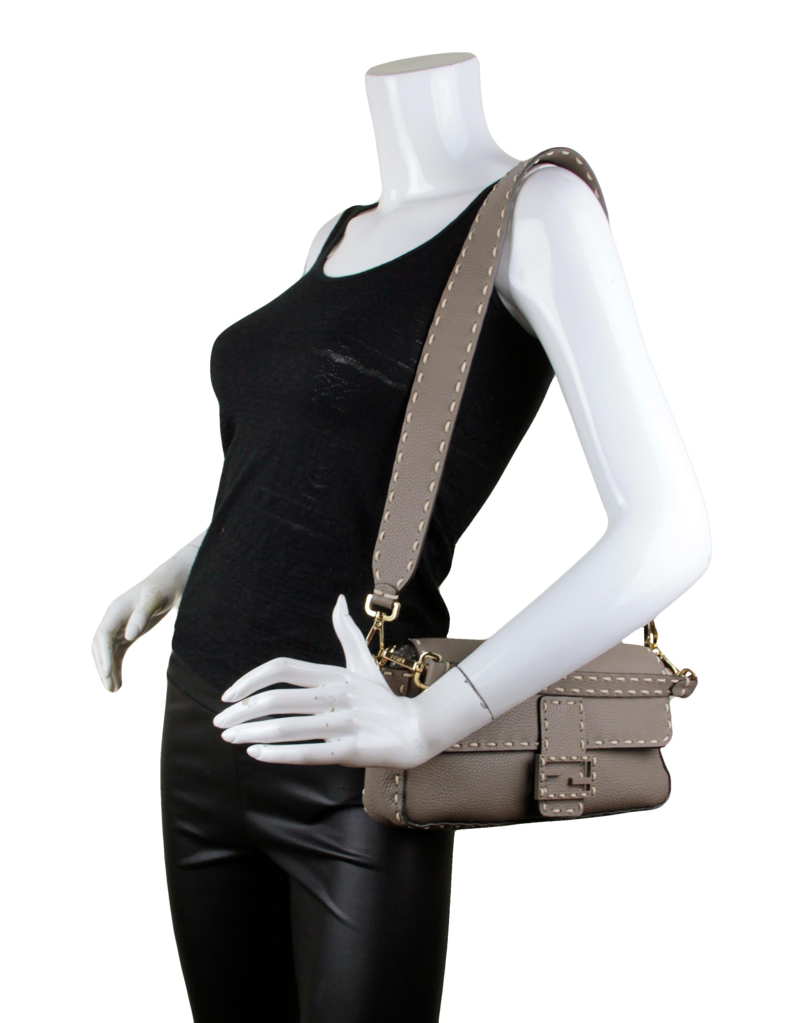 Fendi Grau Selleria Leder NM Baguette-Tasche mit Nähtenbesatz Neu 3.290 $ 4