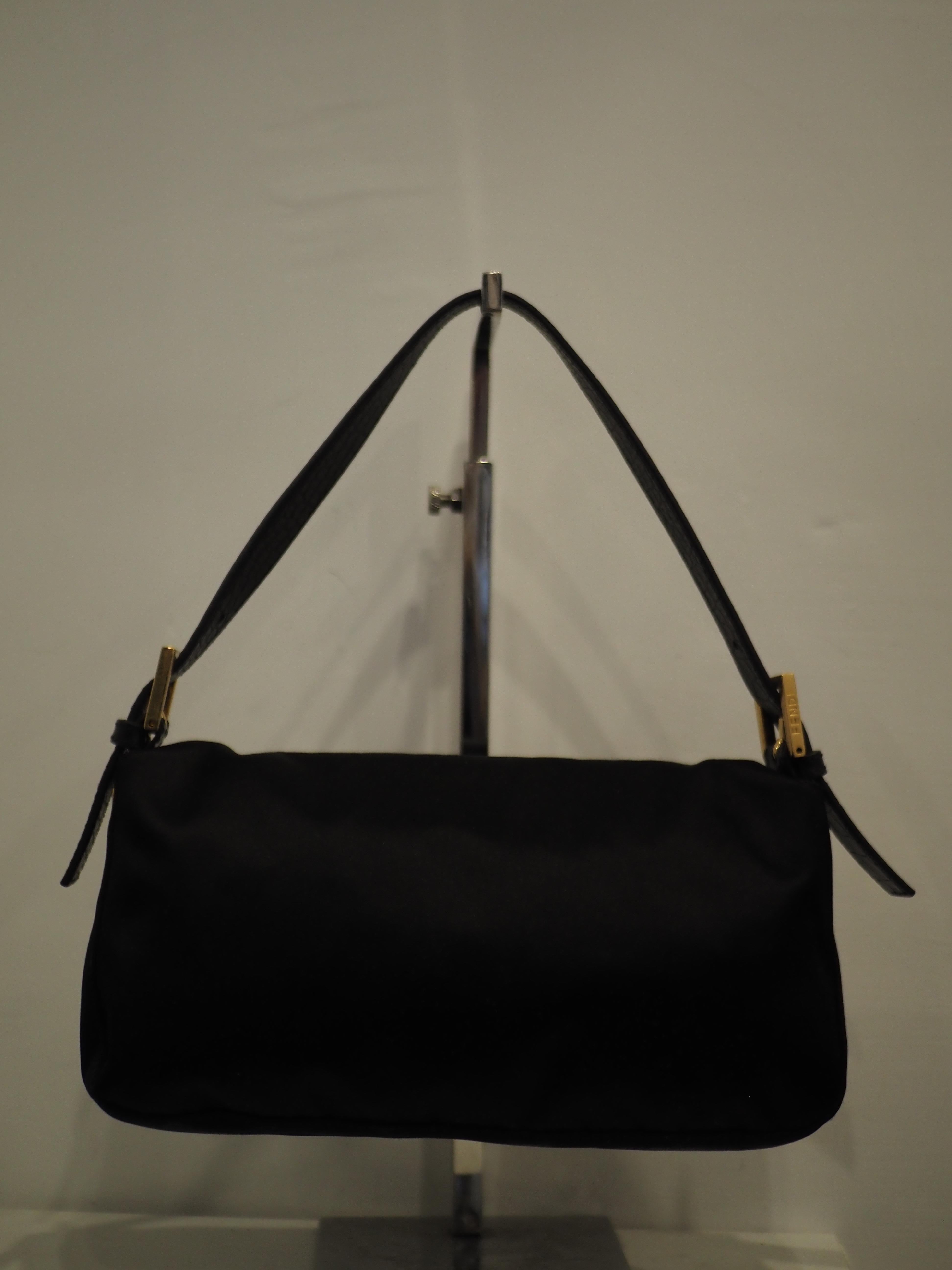 Fendi limited edition baguette shoulder bag For Sale 6