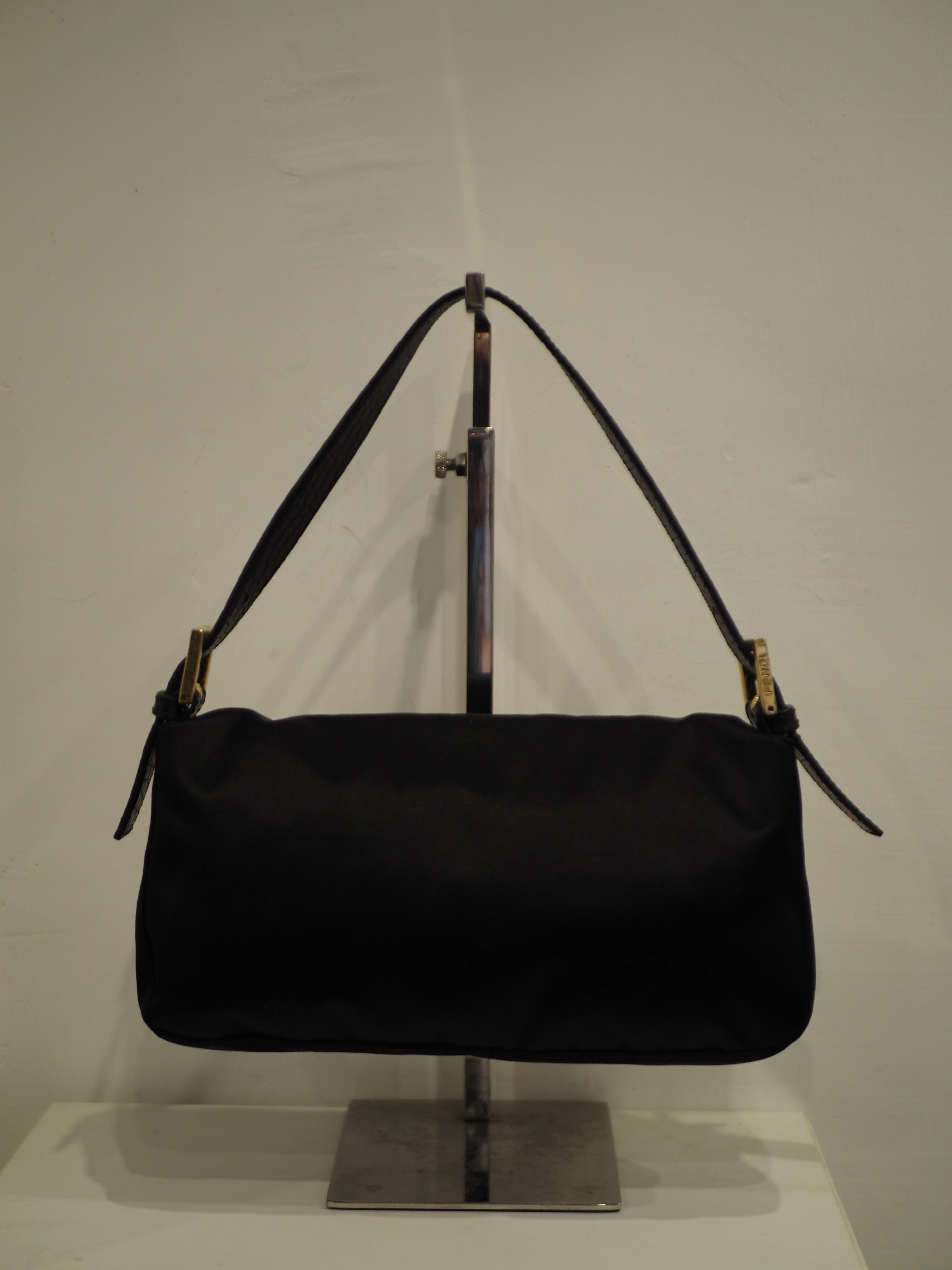 Fendi limited edition baguette shoulder bag For Sale 8