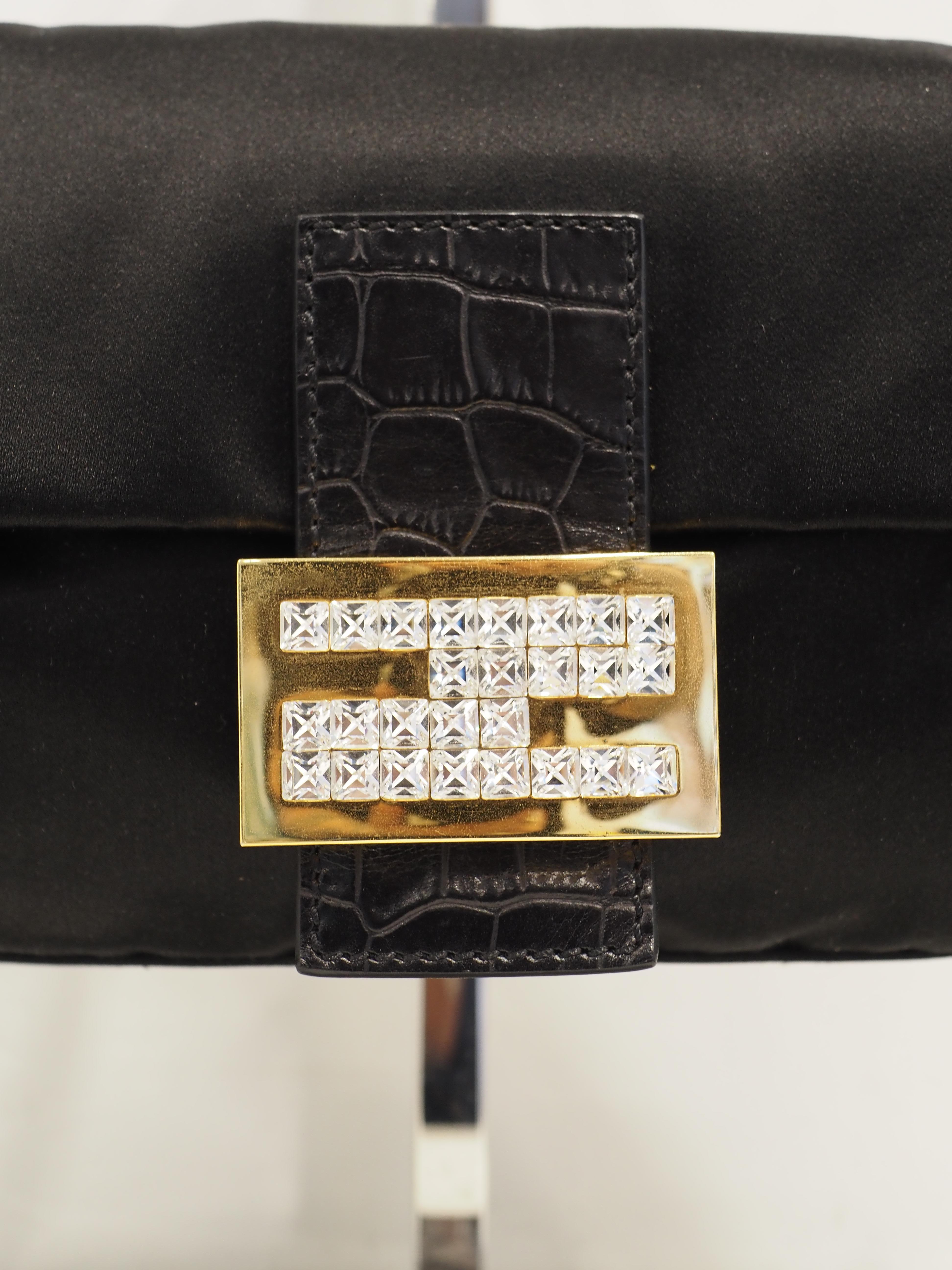 Fendi limited edition baguette shoulder bag For Sale 1