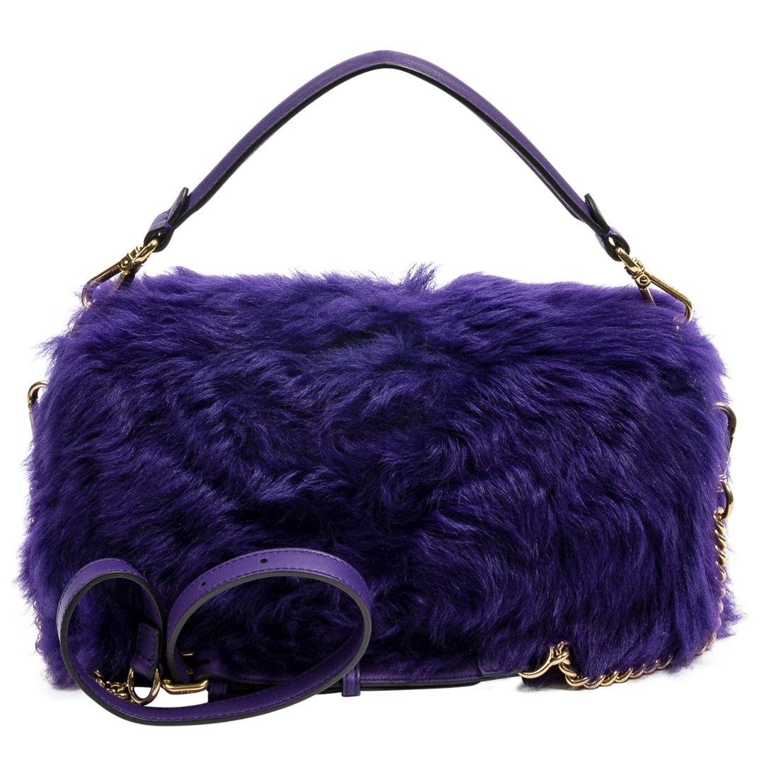 Fendi Limited Edition Medium Purple Fur Baguette NM w/ Strap Excellent état - En vente à Atlanta, GA