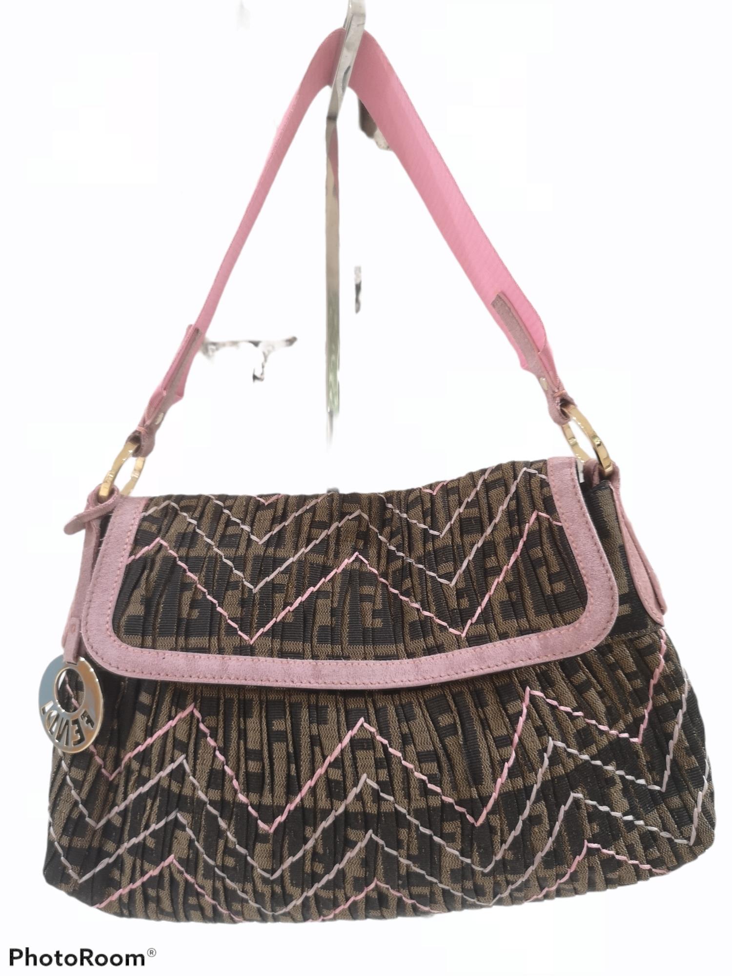 Black Fendi Limited Edition monogram pink shoulder bag For Sale