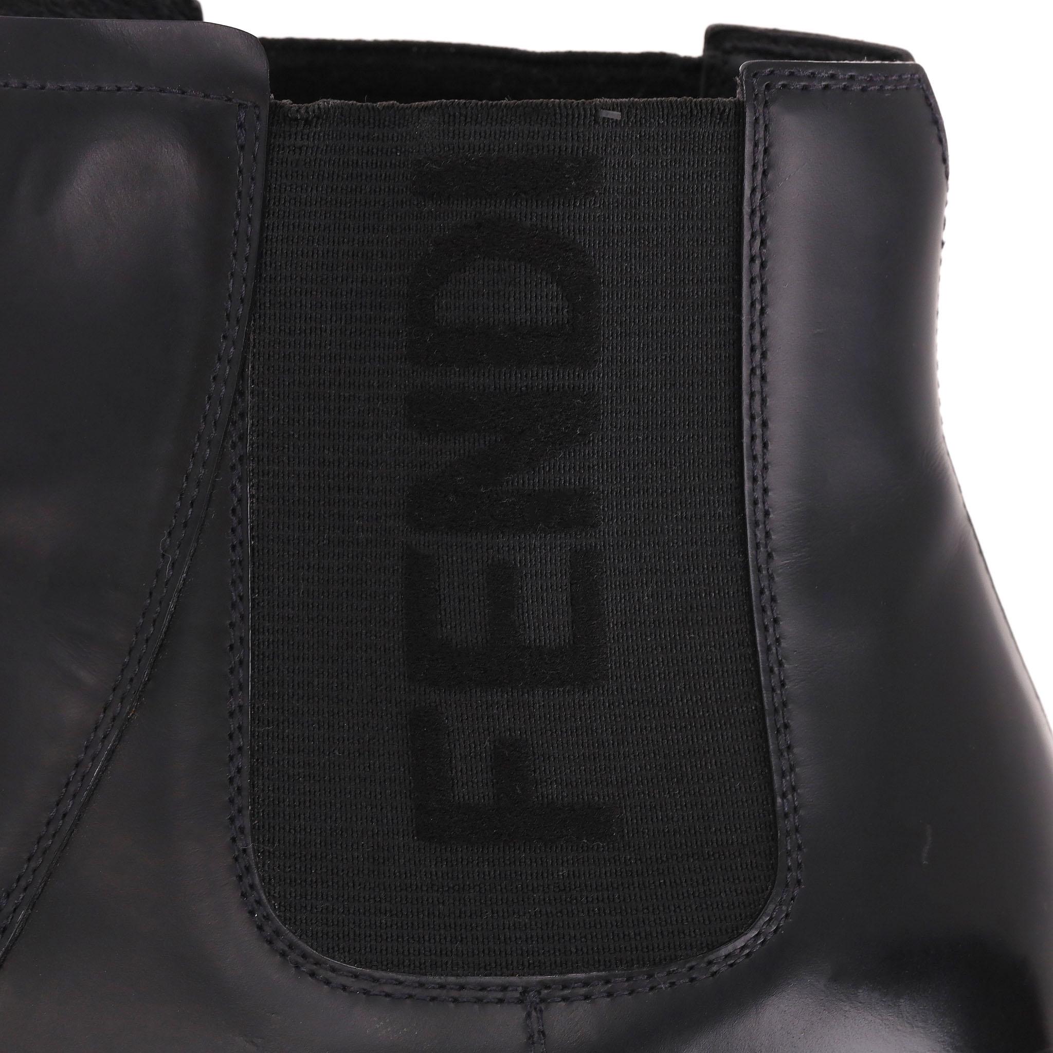 Fendi Logo Detail Leather Chelsea Boots en vente 2