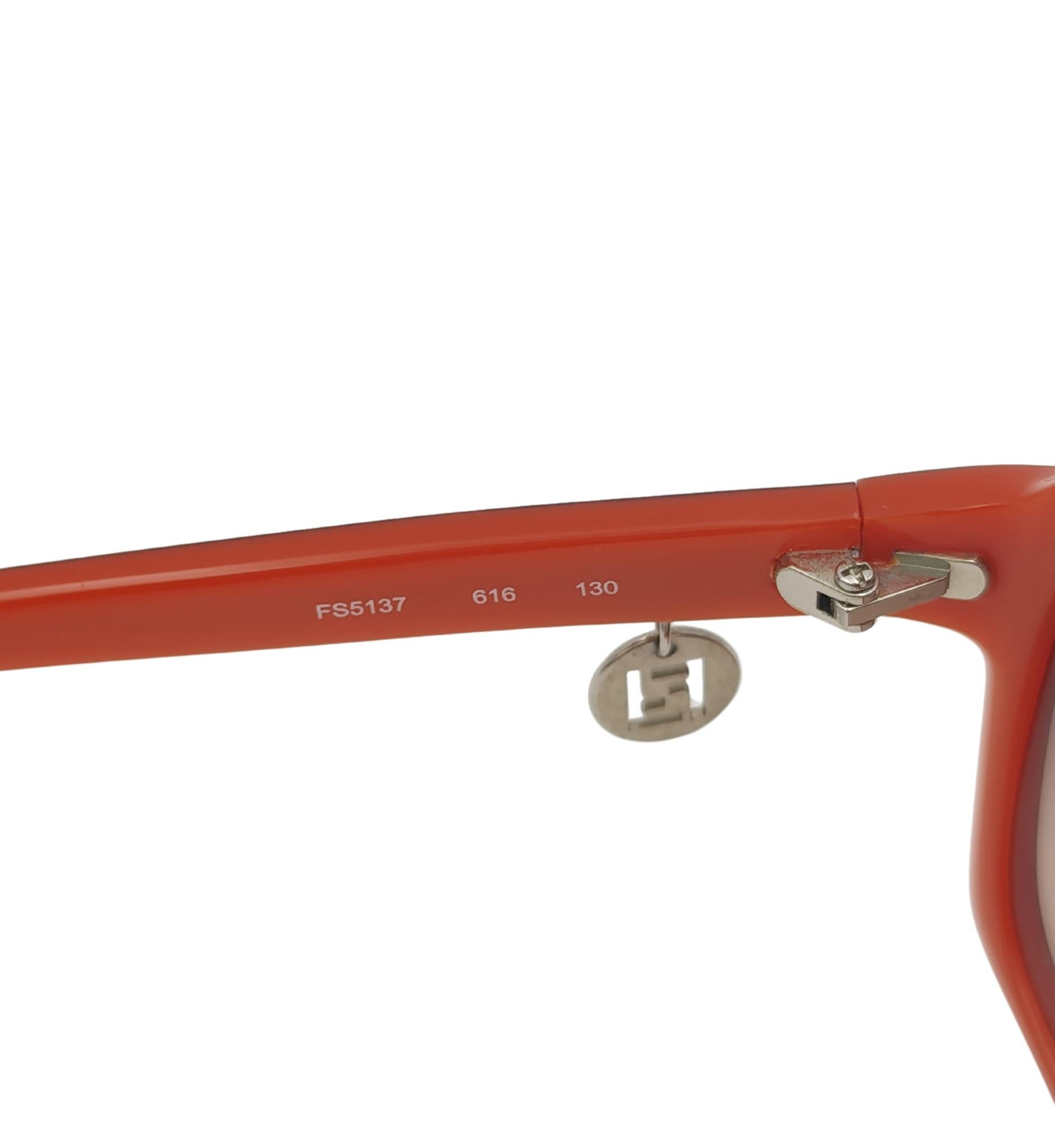 Fendi logo pendant red sunglasses For Sale 3
