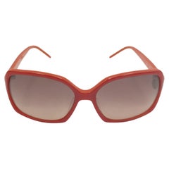 Fendi logo pendant red sunglasses