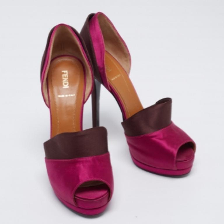Fendi Magenta/Brown Satin Anemone D'orsay Peep-Toe Platform Pumps Size 38.5 In Good Condition For Sale In Dubai, Al Qouz 2