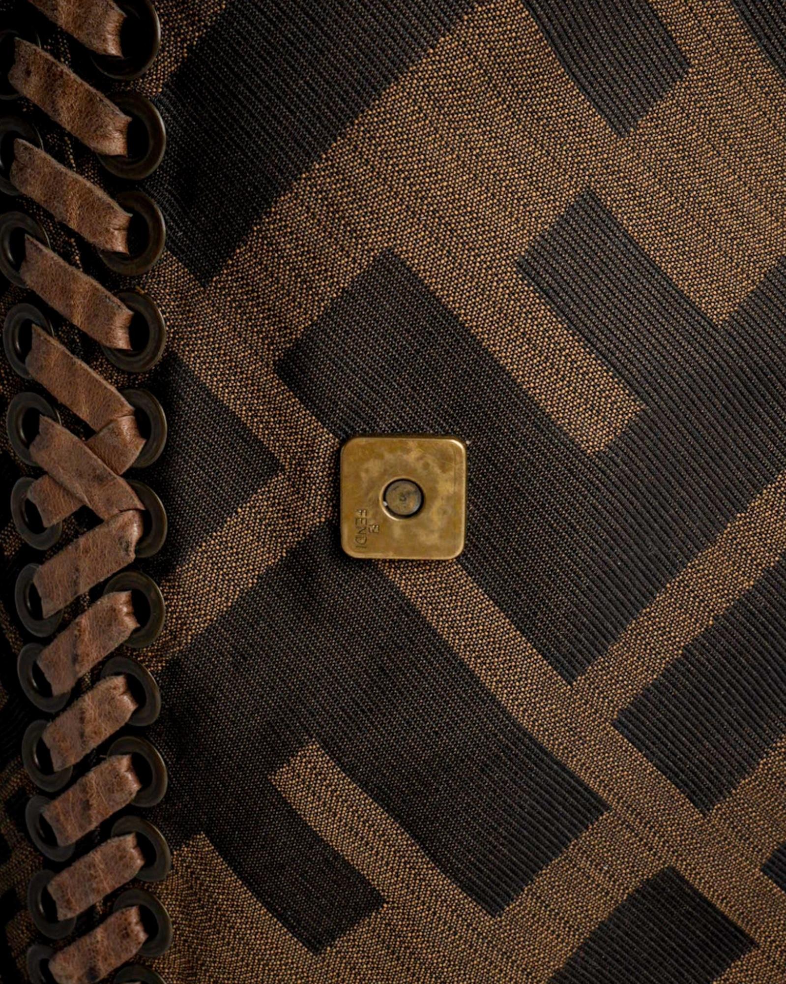 Fendi Mama Baguette XL FF Logomania Marron en vente 6