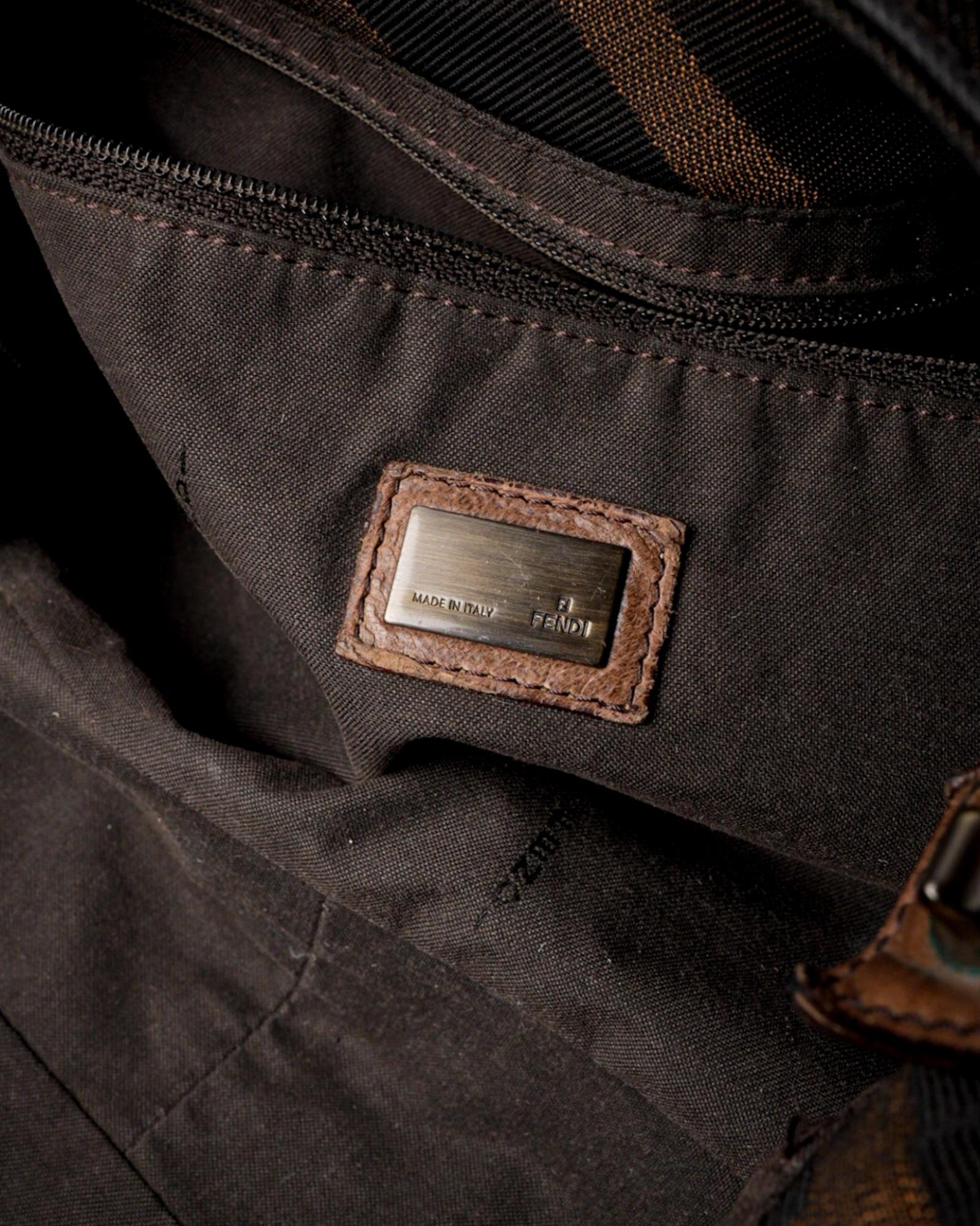Fendi Mama Baguette XL FF Logomania Marron en vente 10