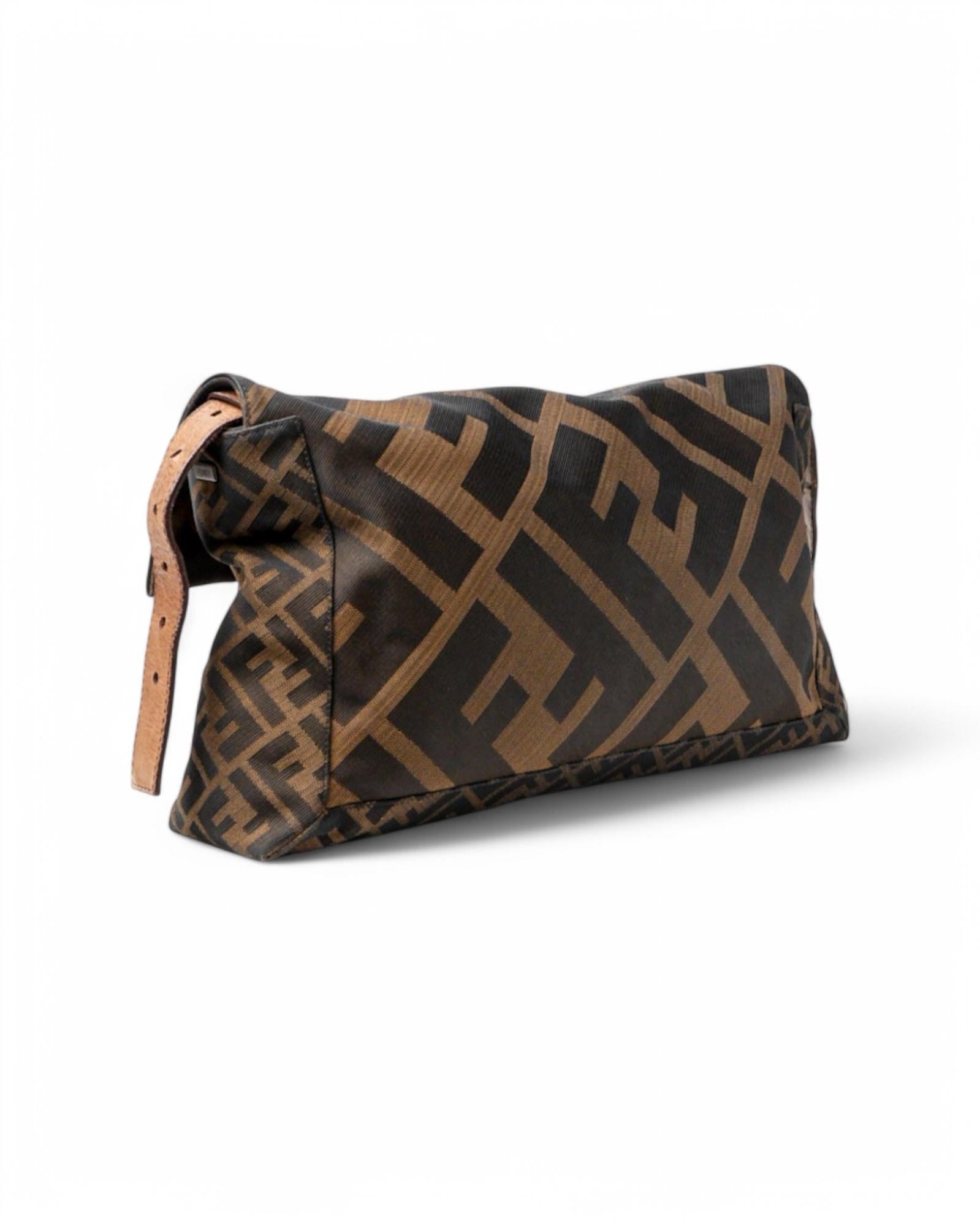 Fendi Mama Baguette XL FF Logomania Marron en vente 1