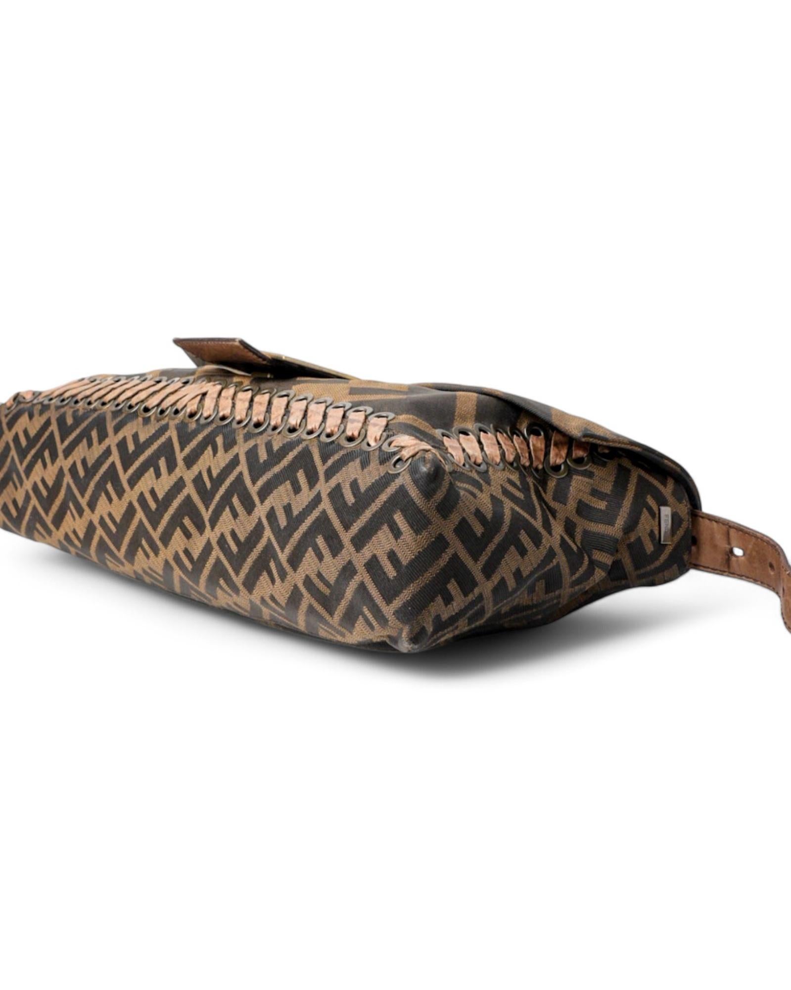 Fendi Mama Baguette XL FF Logomania Marron en vente 4