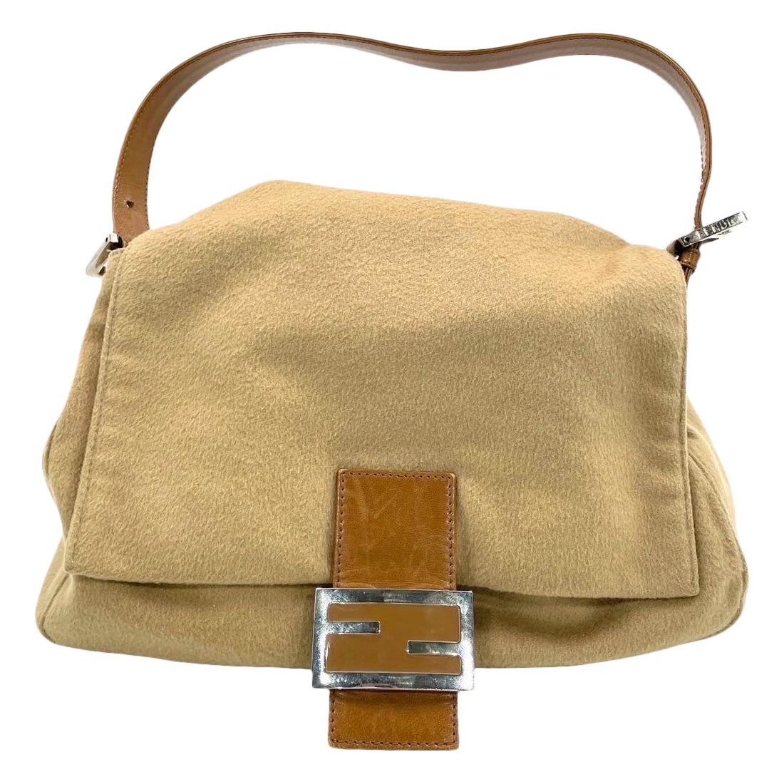 Fendi Mamma Baguette Beige Felt Fabric Silver Hardware Bandoulière