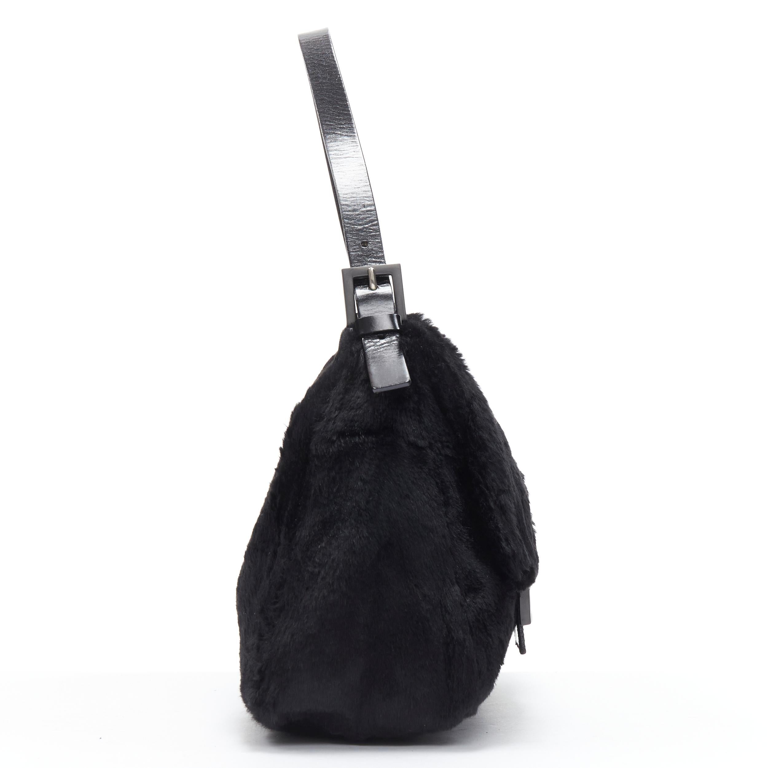 FENDI Mamma Baguette black genuine fur FF buckle flap shoulder bag In Excellent Condition In Hong Kong, NT