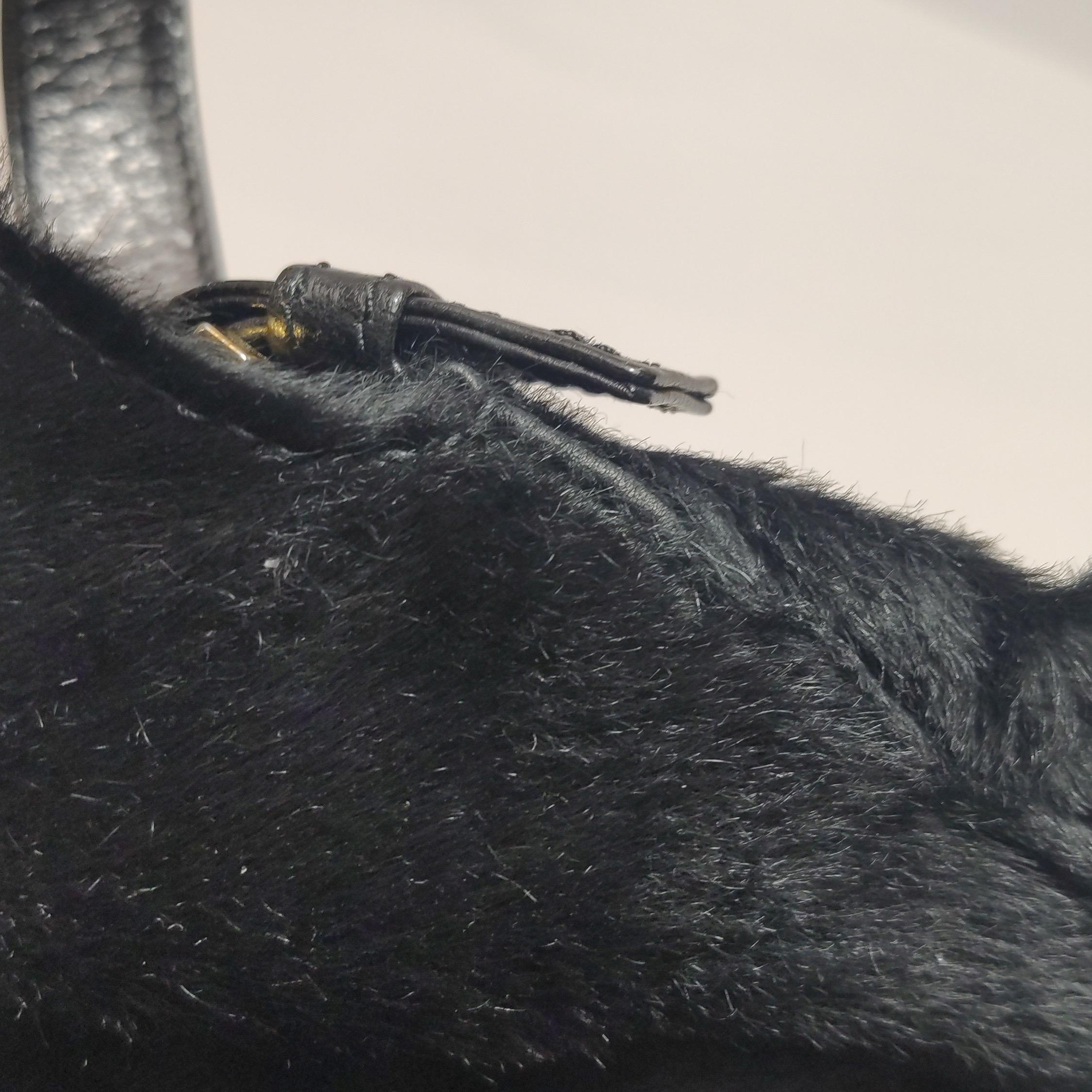 Fendi Mamma Baguette Borsa a tracolla in pelle di vitello con pelo di pony nero in vendita 11