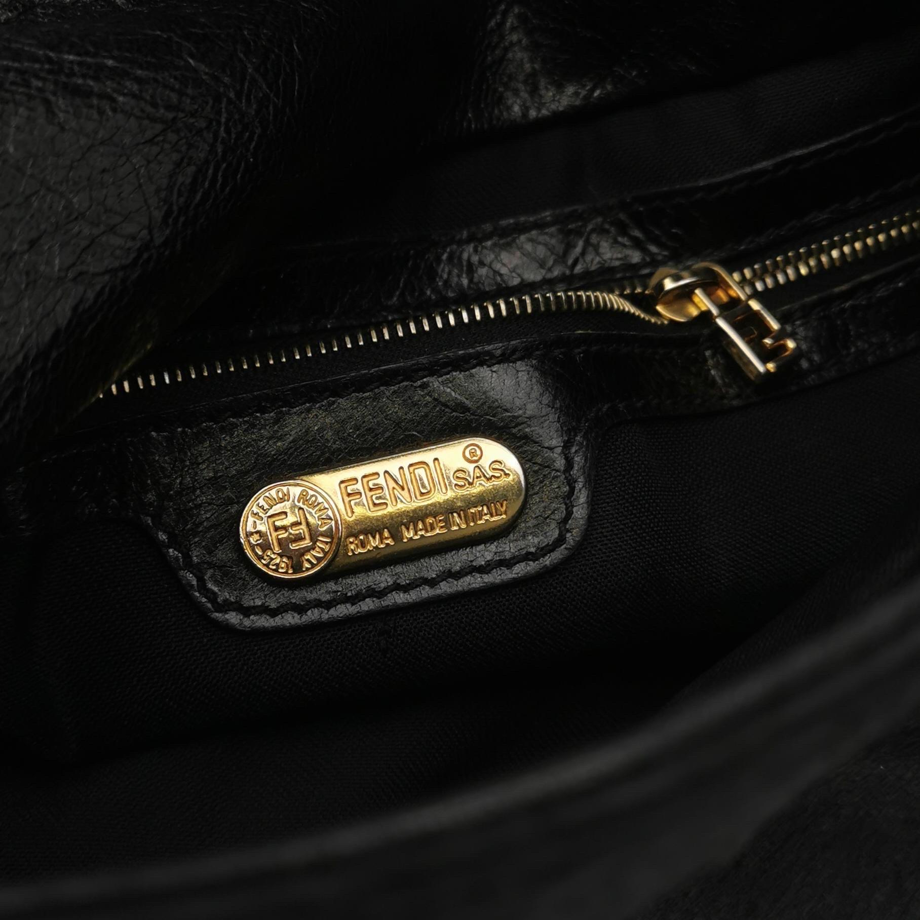 Fendi Mamma Baguette Borsa a tracolla in pelle di vitello con pelo di pony nero In condizioni buone in vendita a AUBERVILLIERS, FR