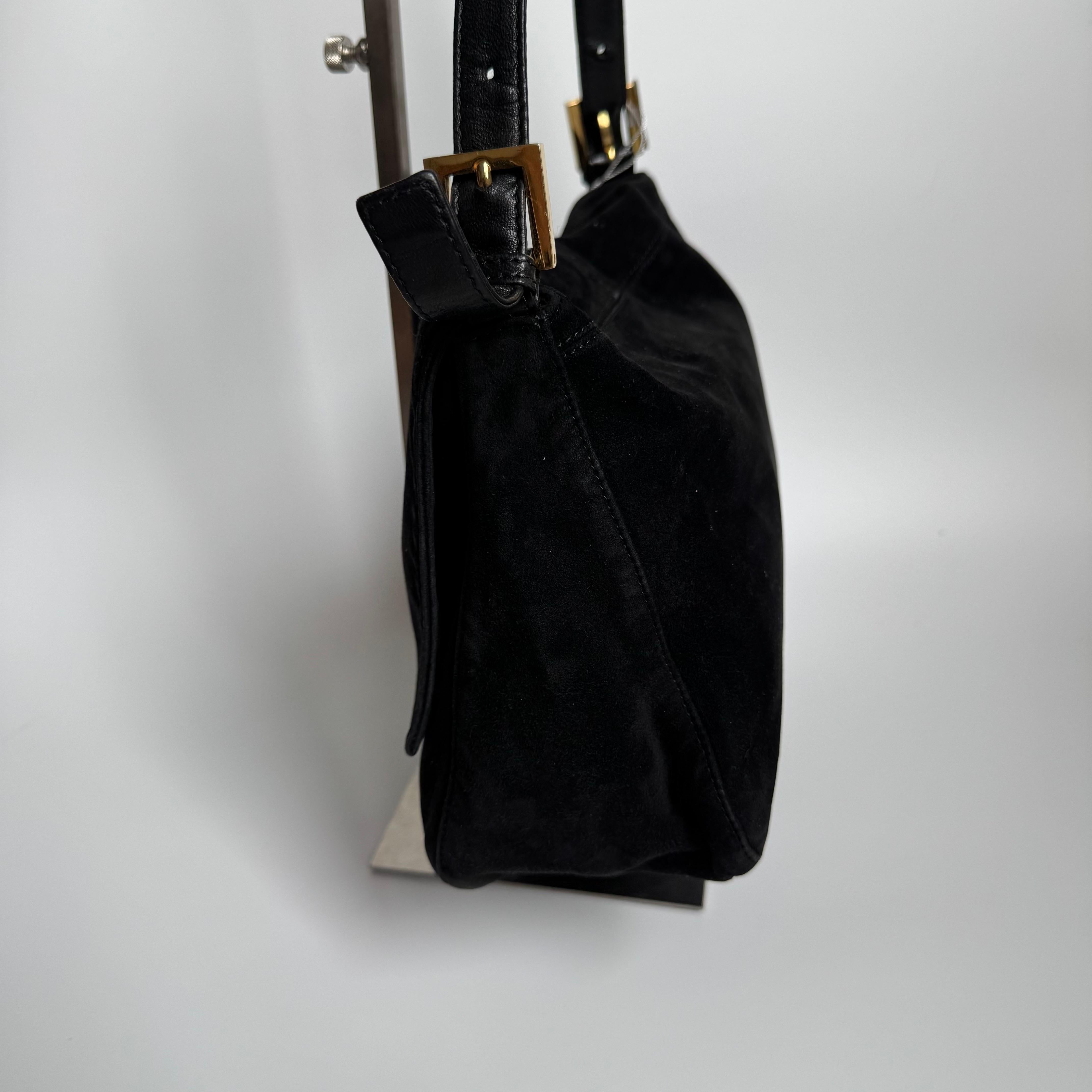 Donna Fendi Mamma Baguette in pelle scamosciata nera con fibbia rossa in vendita