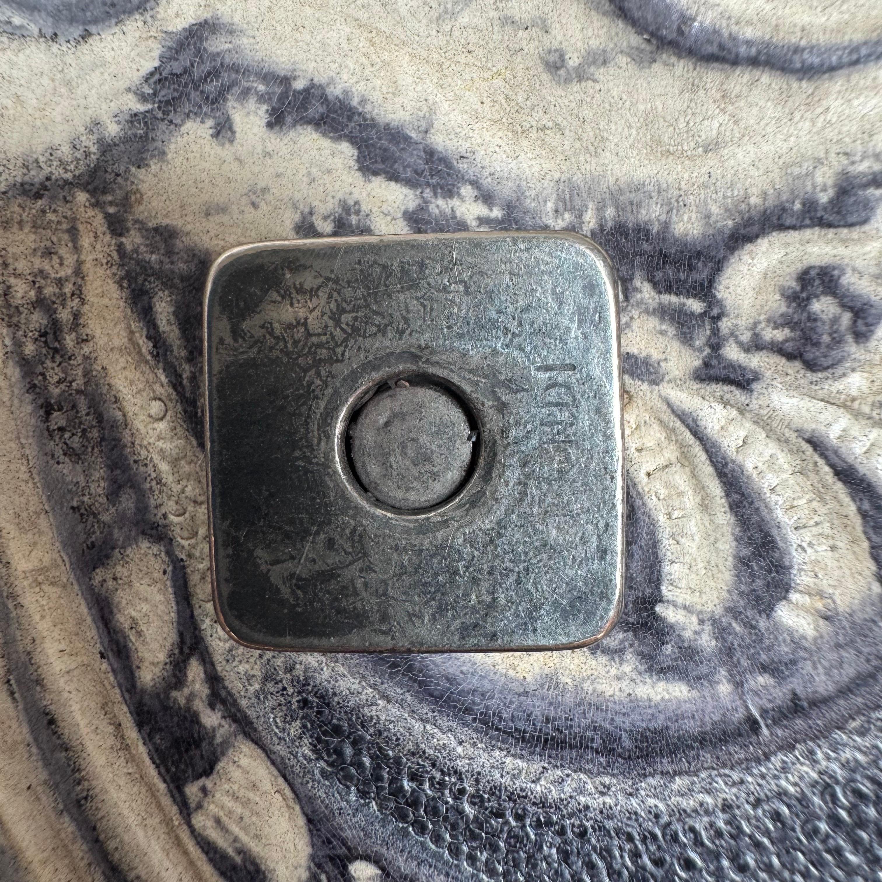 Fendi Mamma Baguette Borsa a tracolla blu bianca con fiori in rilievo in vendita 2